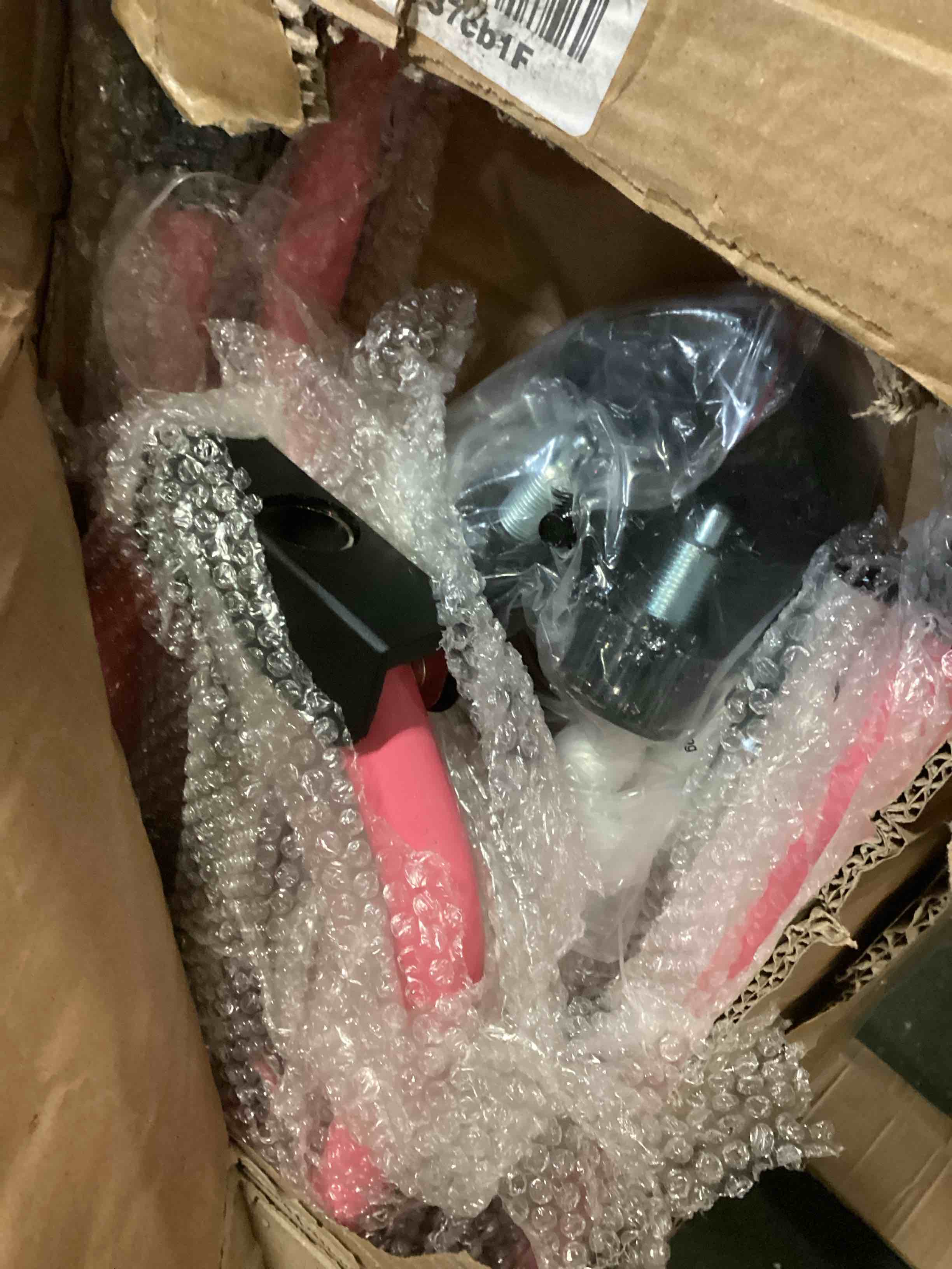 https://s3.amazonaws.com/lotting-images-prod/bidfta/BLU5376019_1703162318935.jpeg