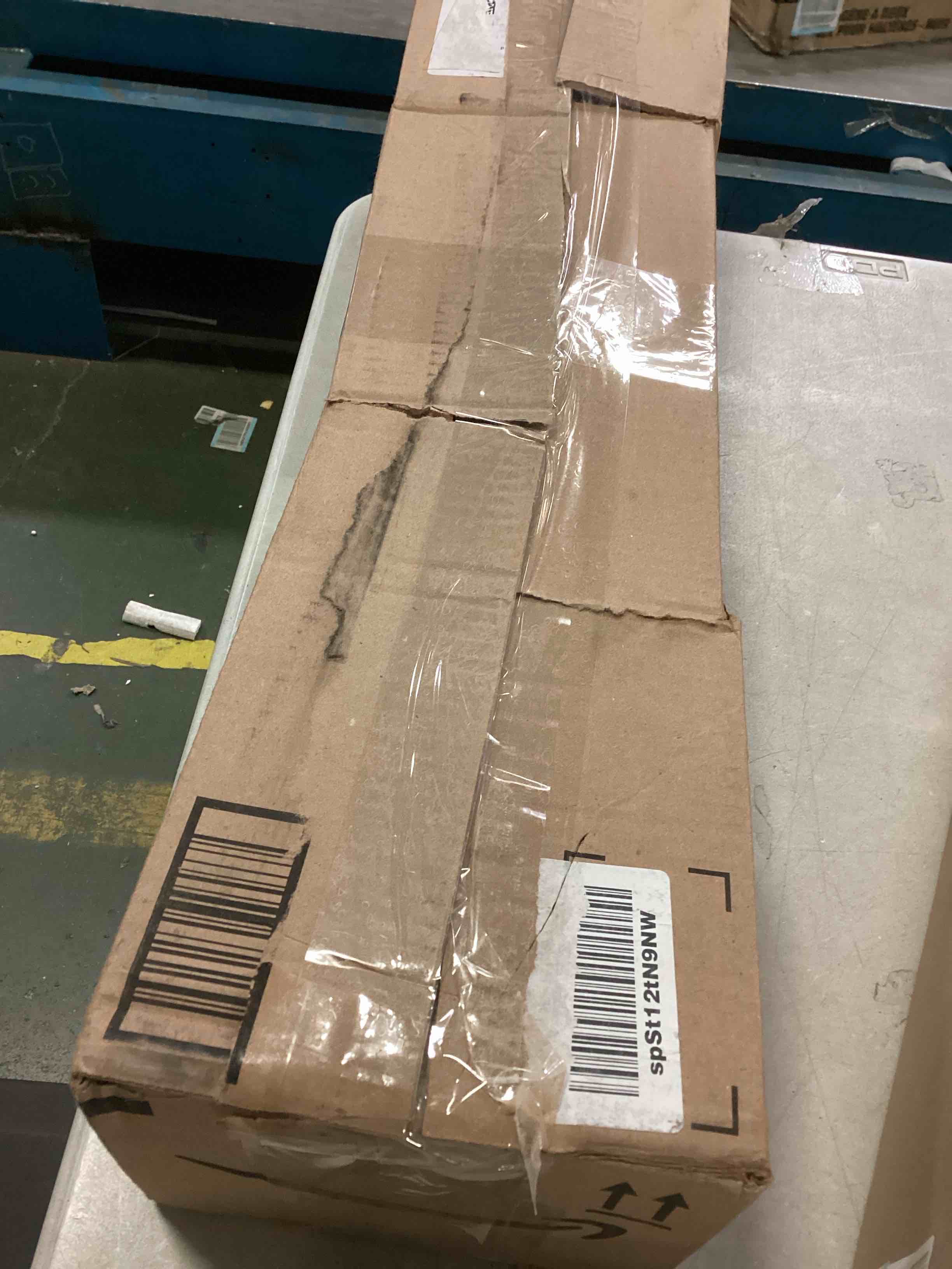 https://s3.amazonaws.com/lotting-images-prod/bidfta/BLU5376134_1703177399193.jpeg