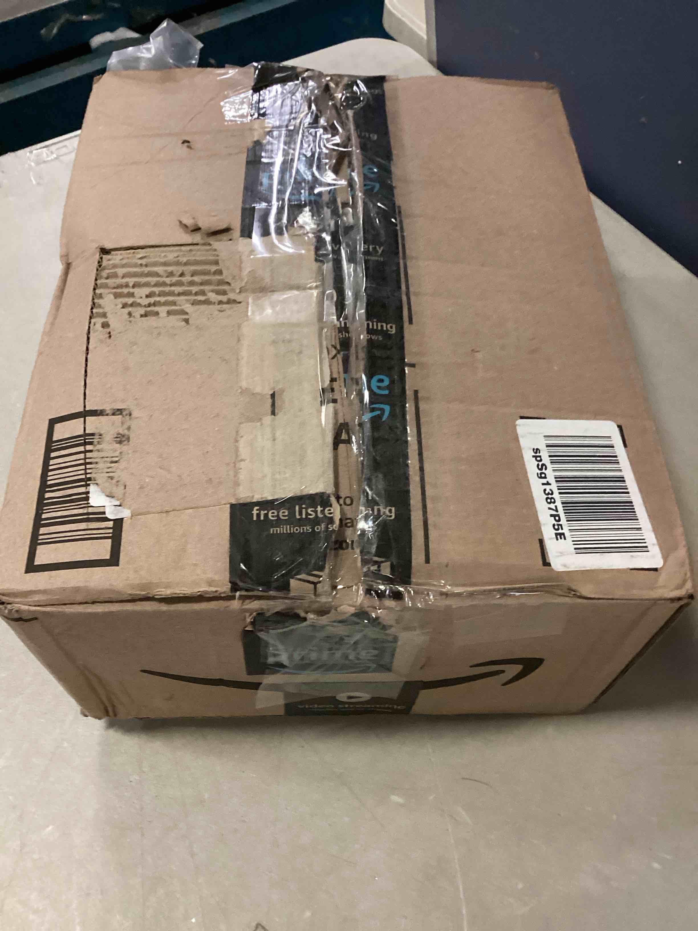 https://s3.amazonaws.com/lotting-images-prod/bidfta/BLU5376148_1703178577615.jpeg