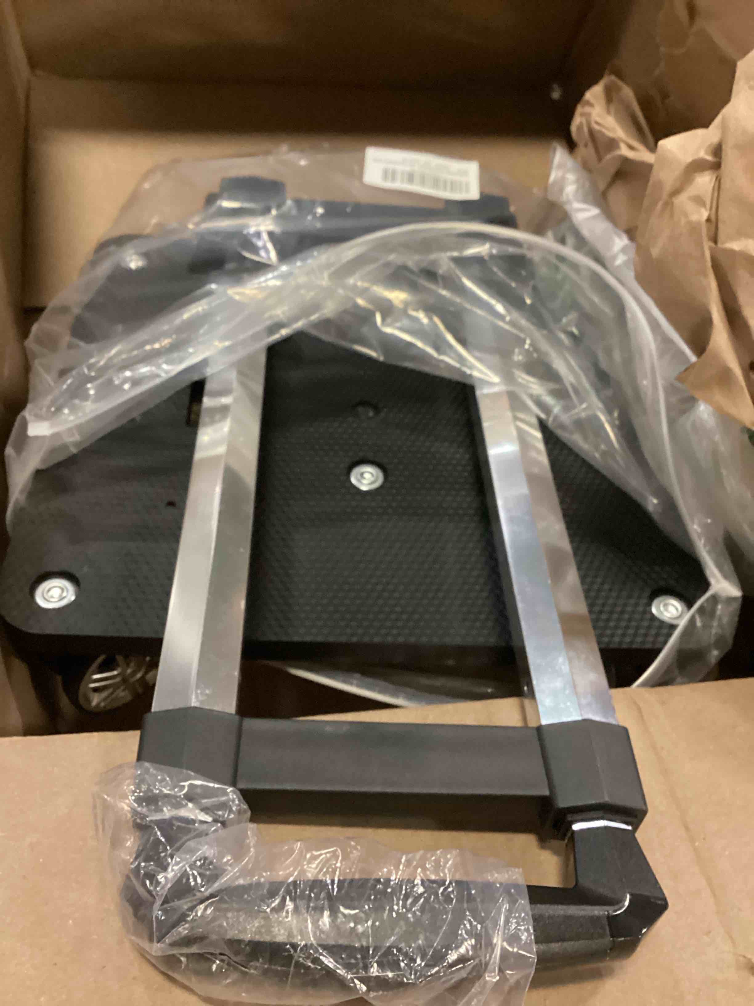 https://s3.amazonaws.com/lotting-images-prod/bidfta/BLU5376195_1703186843393.jpeg