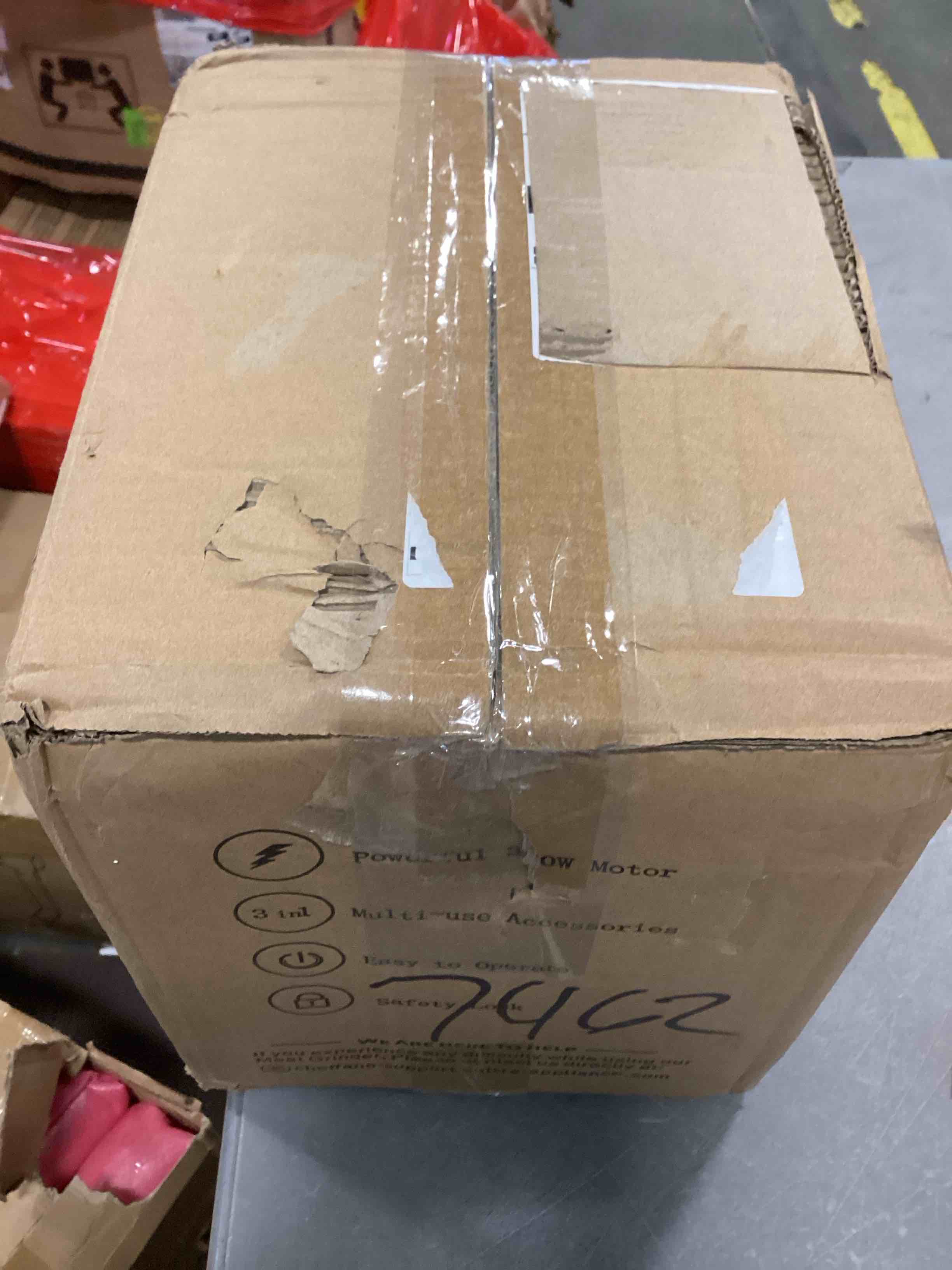 https://s3.amazonaws.com/lotting-images-prod/bidfta/BLU5376283_1703252091958.jpeg