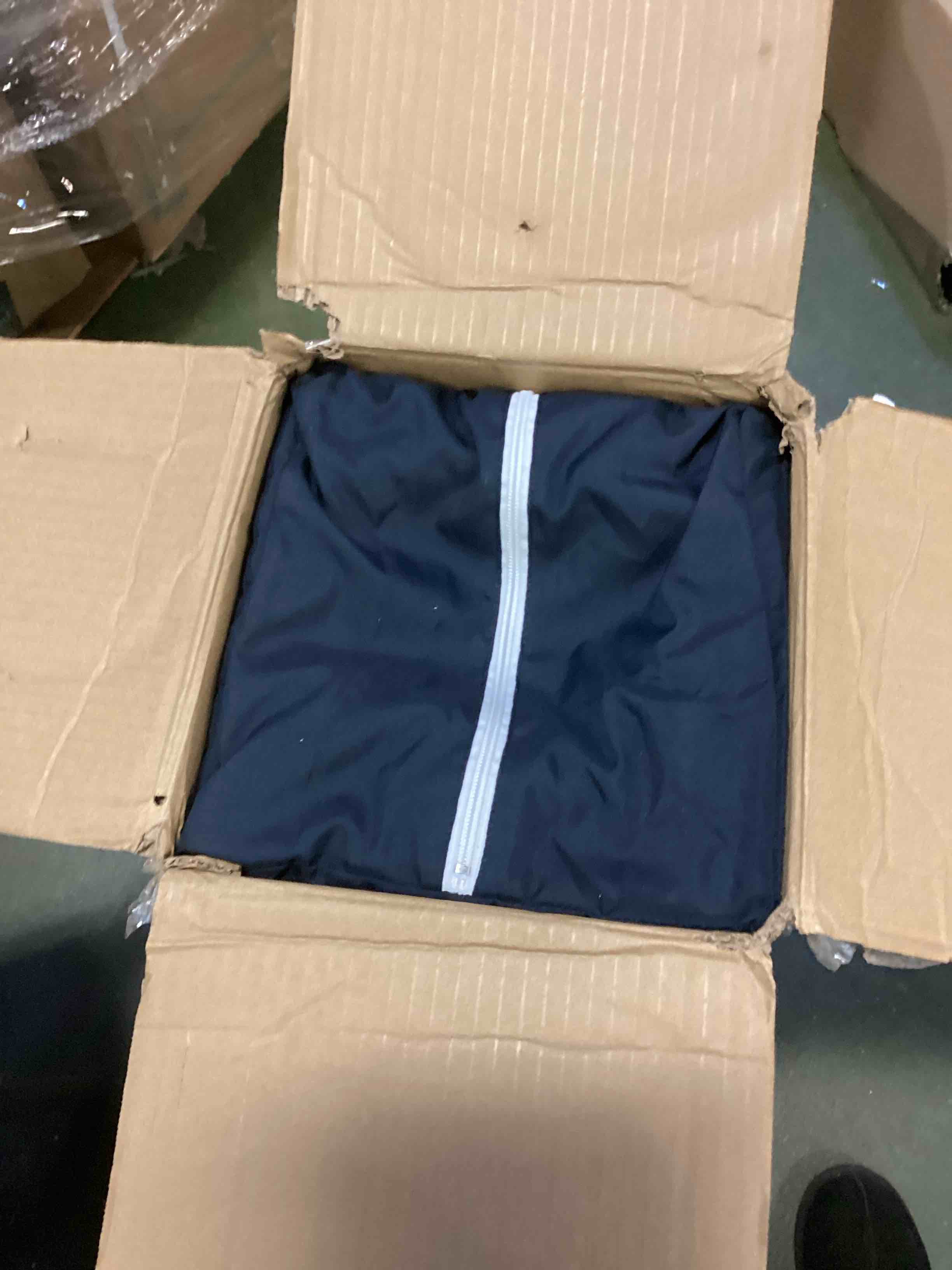 https://s3.amazonaws.com/lotting-images-prod/bidfta/BLU5378241_1703099480938.jpeg