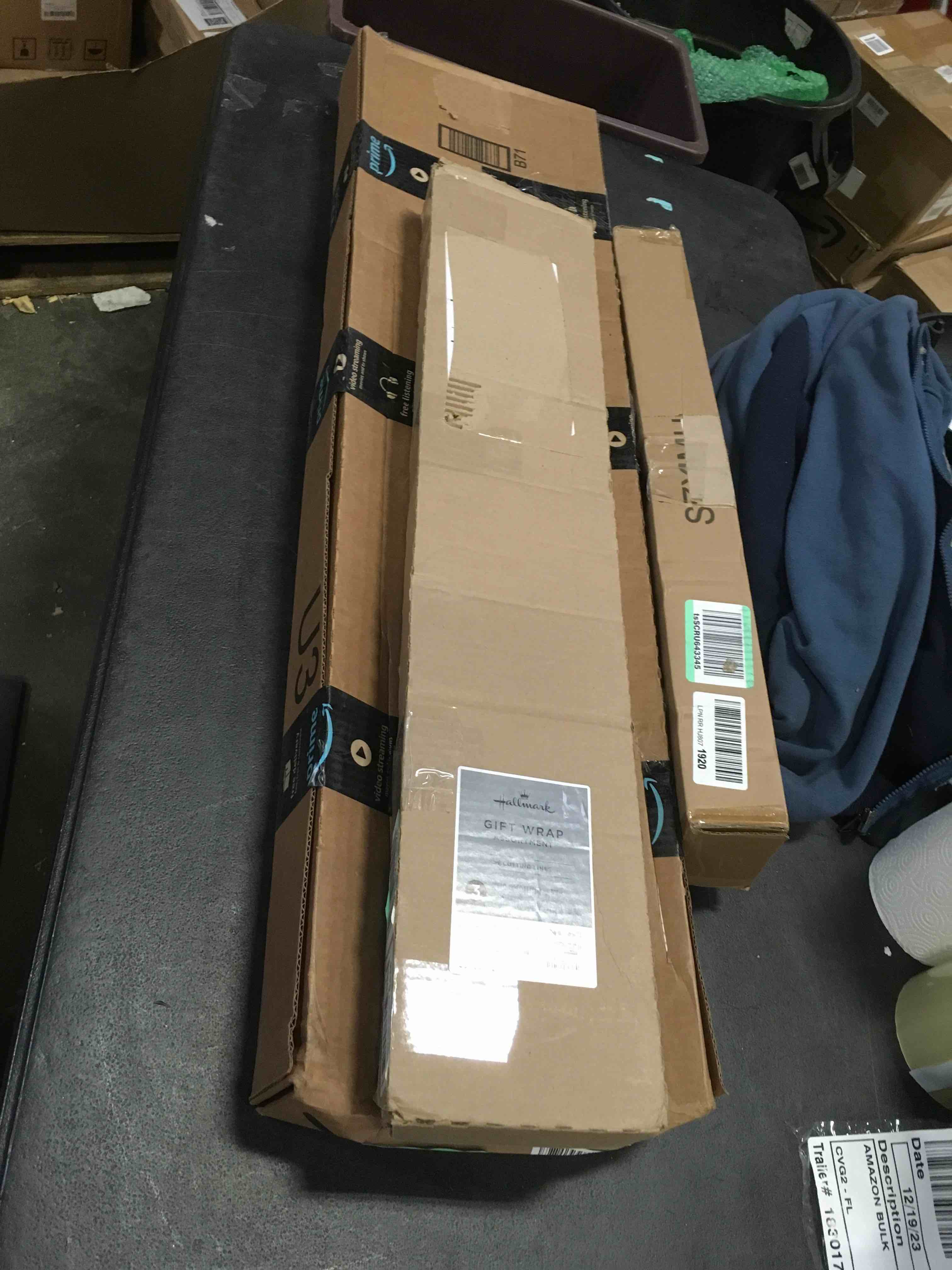 https://s3.amazonaws.com/lotting-images-prod/bidfta/BLU5378515_1703192045084.jpeg