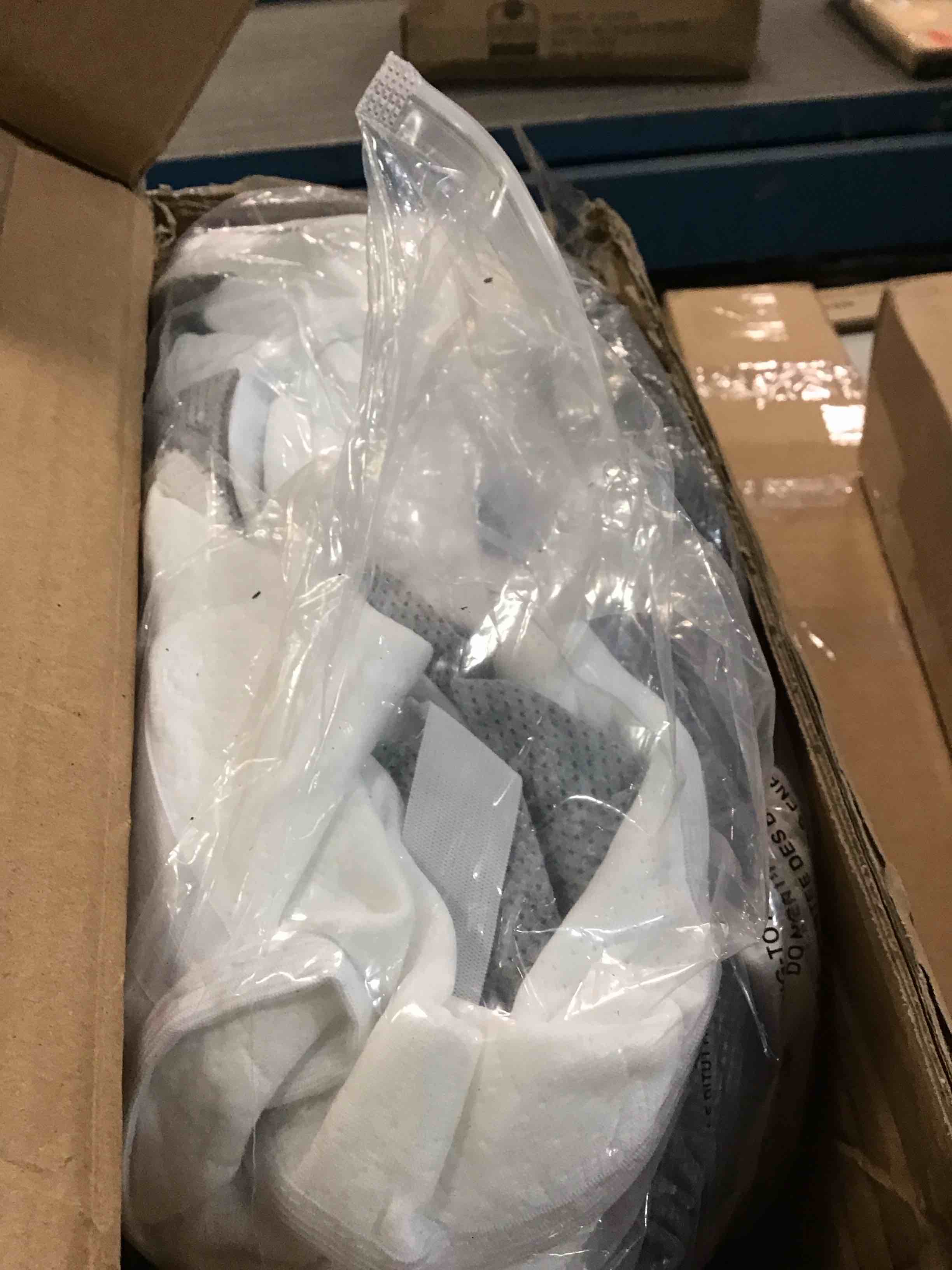 https://s3.amazonaws.com/lotting-images-prod/bidfta/BLU5378536_1703247884754.jpeg