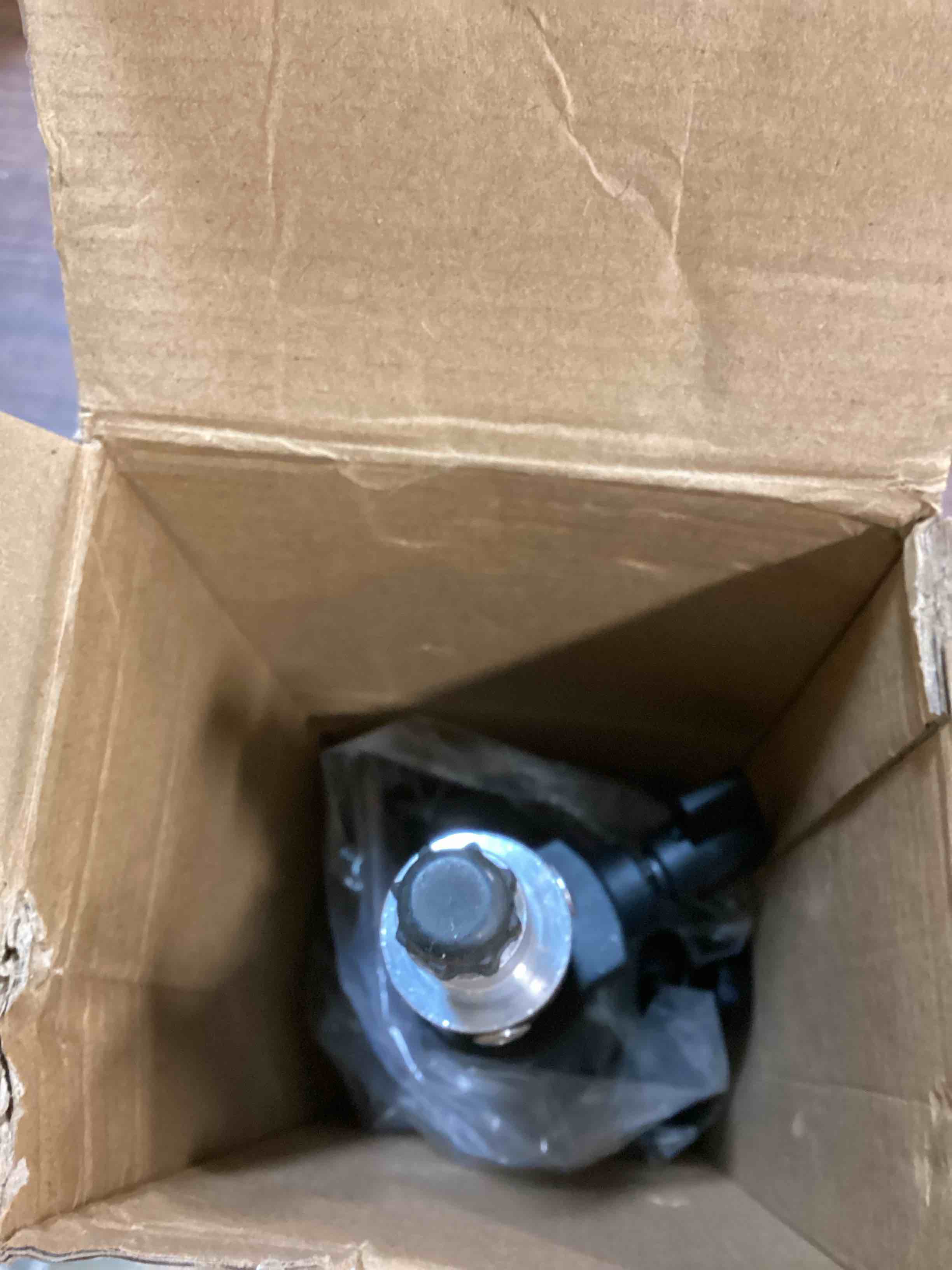 https://s3.amazonaws.com/lotting-images-prod/bidfta/BLU5378791_1703345025079.jpeg