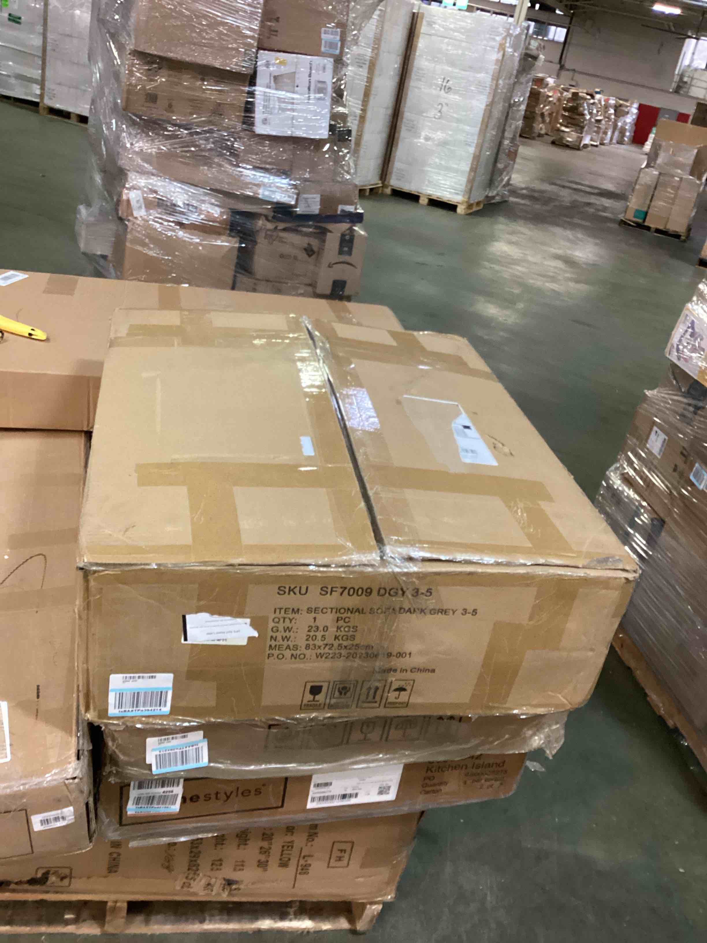 https://s3.amazonaws.com/lotting-images-prod/bidfta/BLU5378794_1703345648813.jpeg