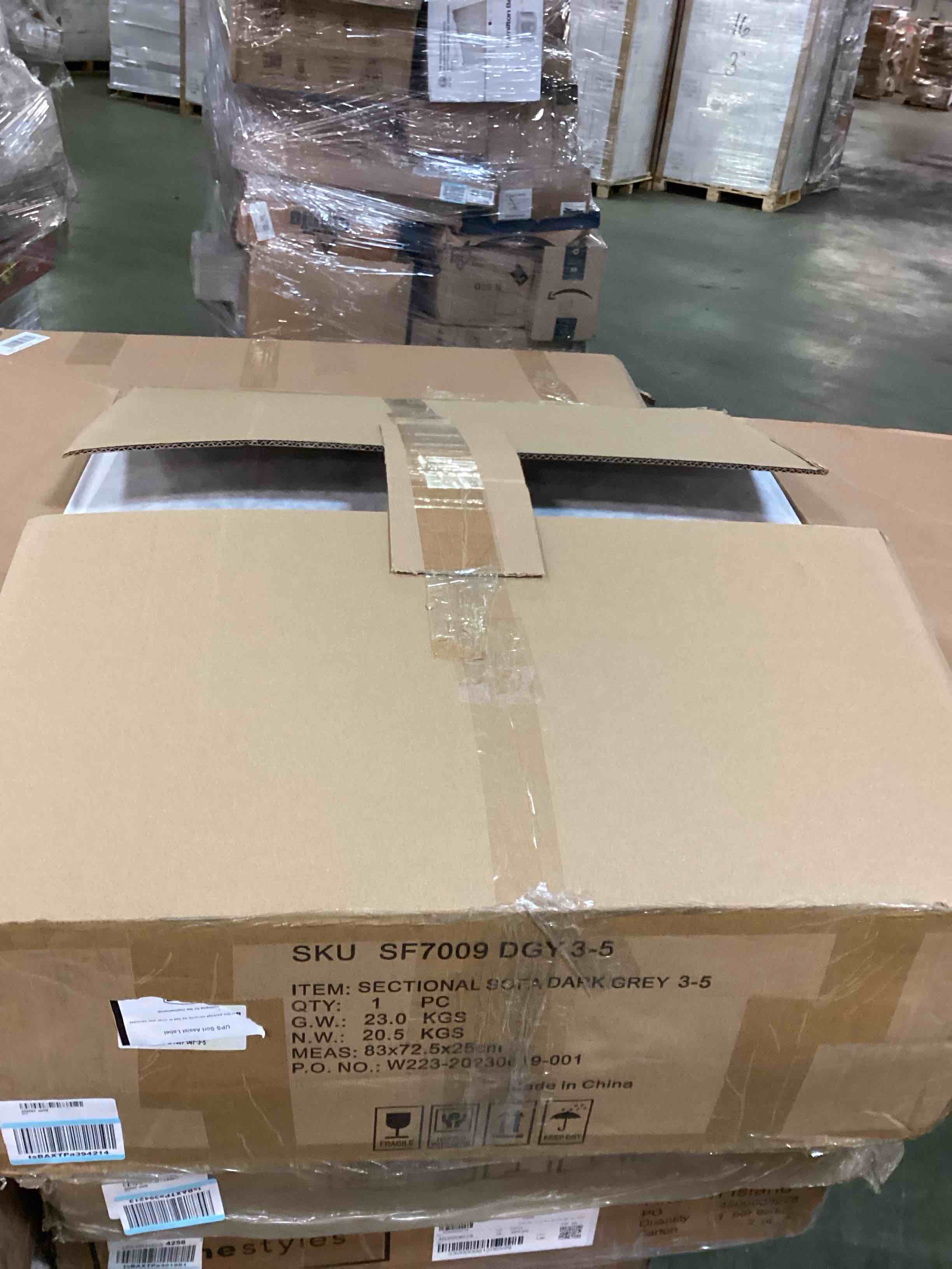 https://s3.amazonaws.com/lotting-images-prod/bidfta/BLU5378794_1703345674918.jpeg