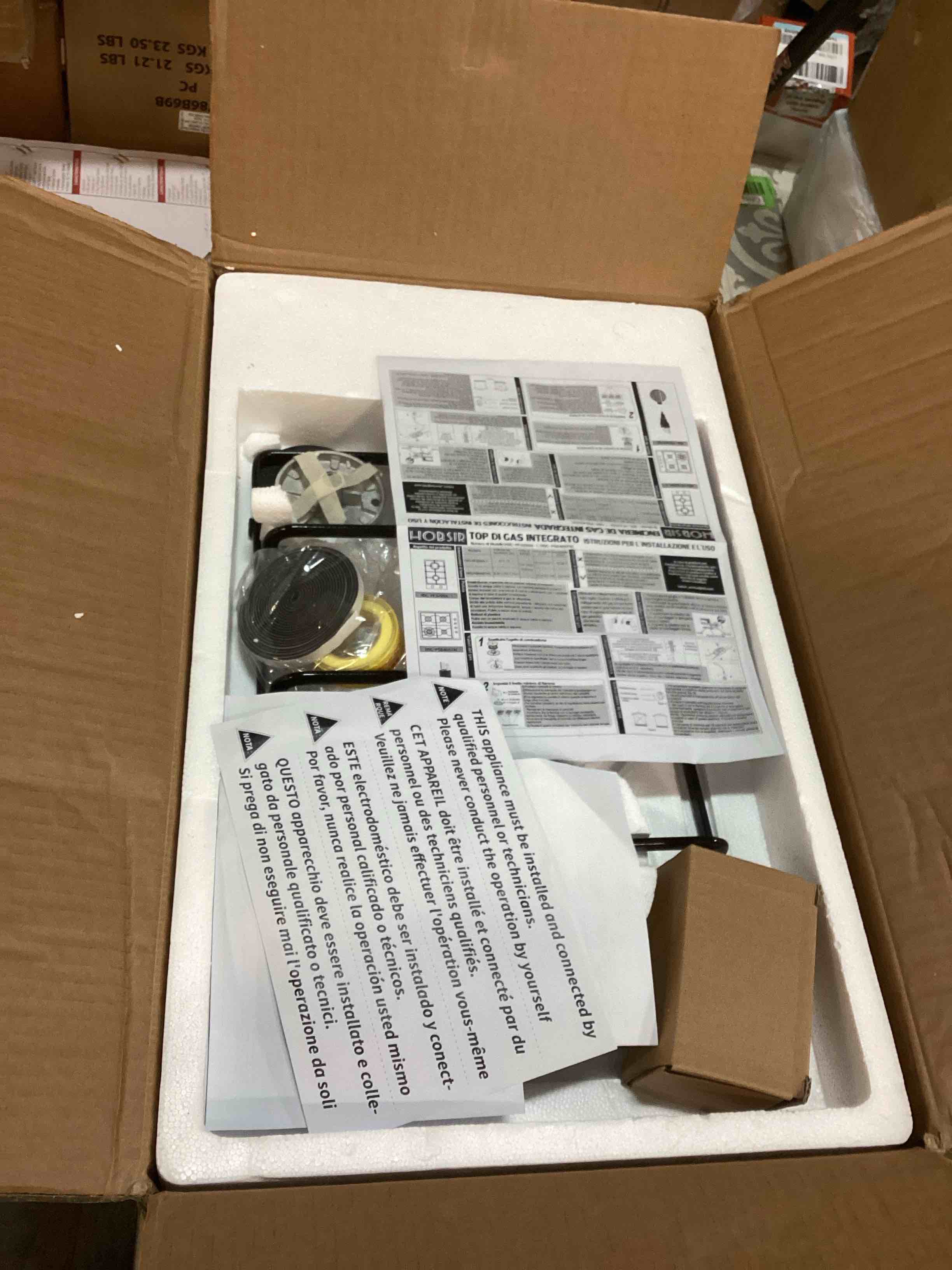 https://s3.amazonaws.com/lotting-images-prod/bidfta/BLU5379035_1703854240931.jpeg