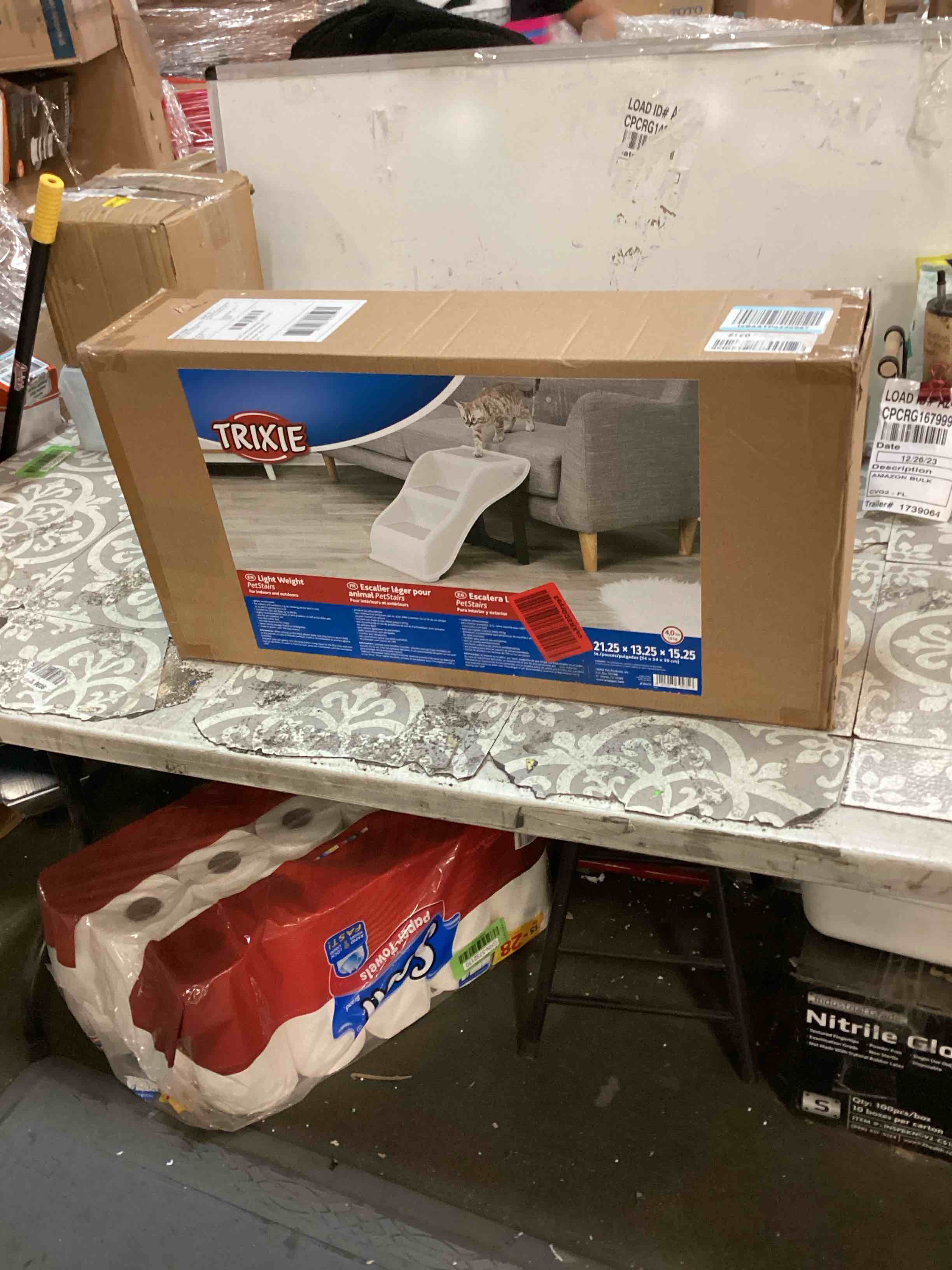 https://s3.amazonaws.com/lotting-images-prod/bidfta/BLU5379079_1703860224907.jpeg
