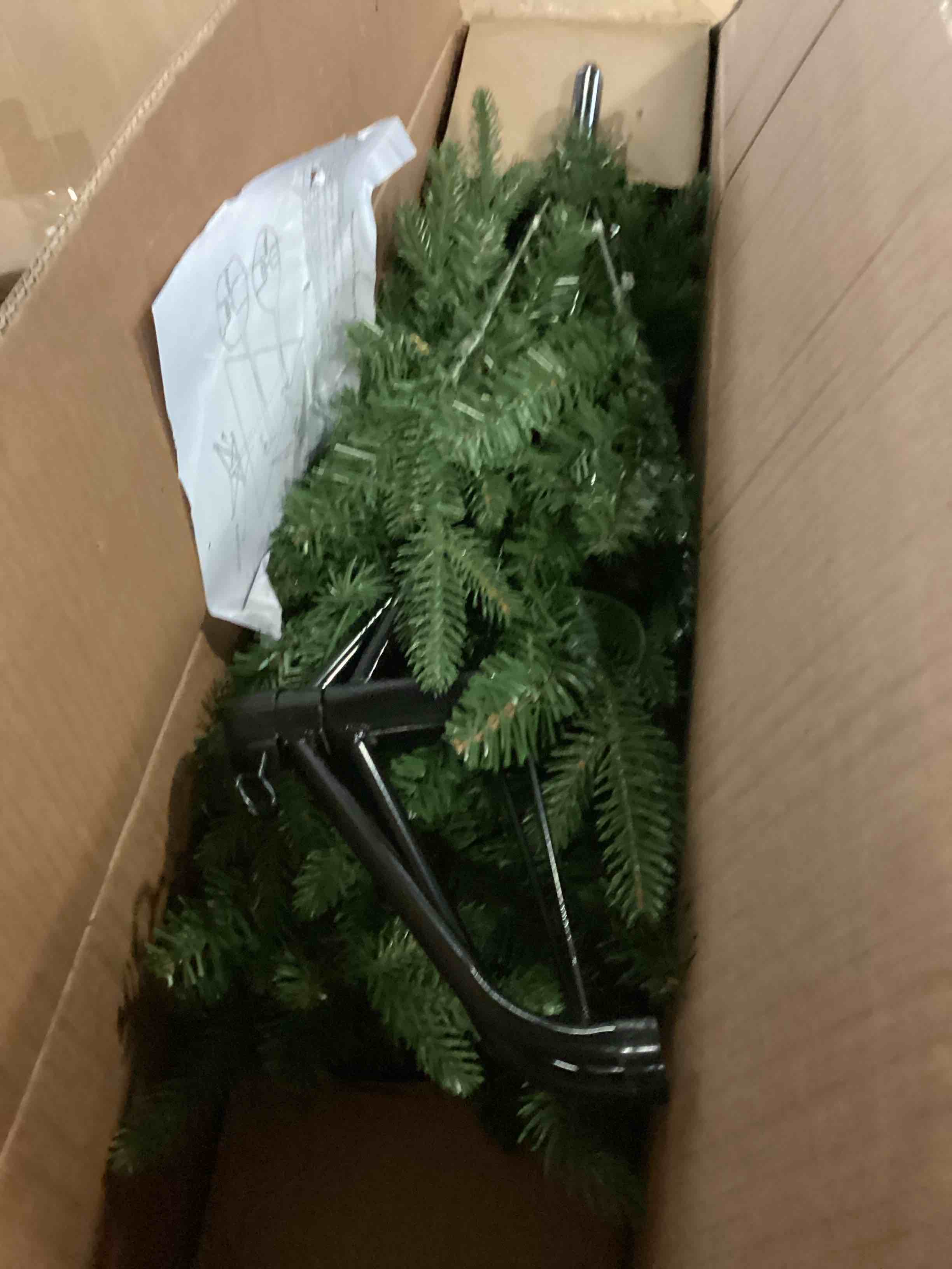 https://s3.amazonaws.com/lotting-images-prod/bidfta/BLU5379702_1702931952859.jpeg