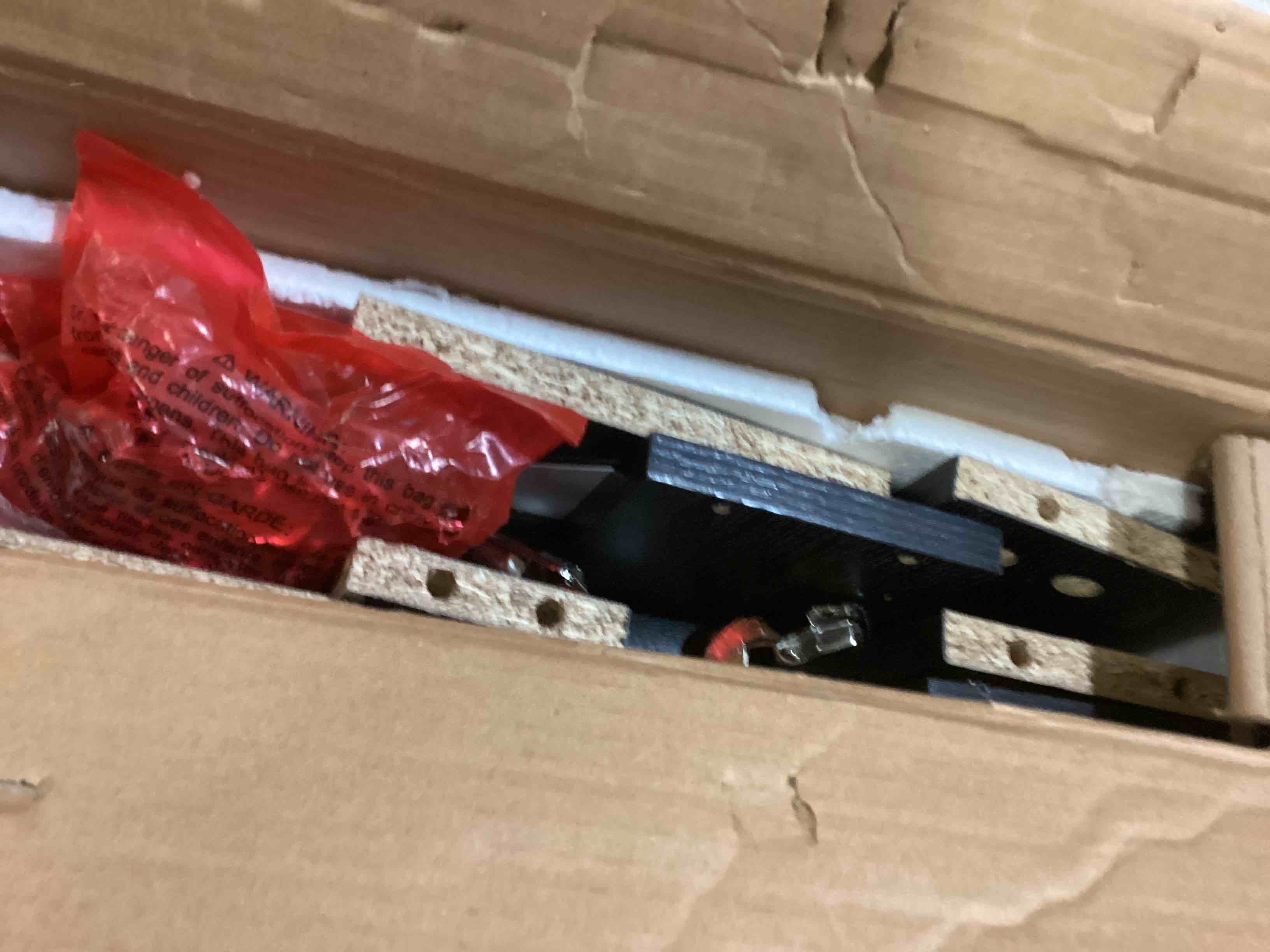 https://s3.amazonaws.com/lotting-images-prod/bidfta/BLU5380174_1703084174661.jpeg