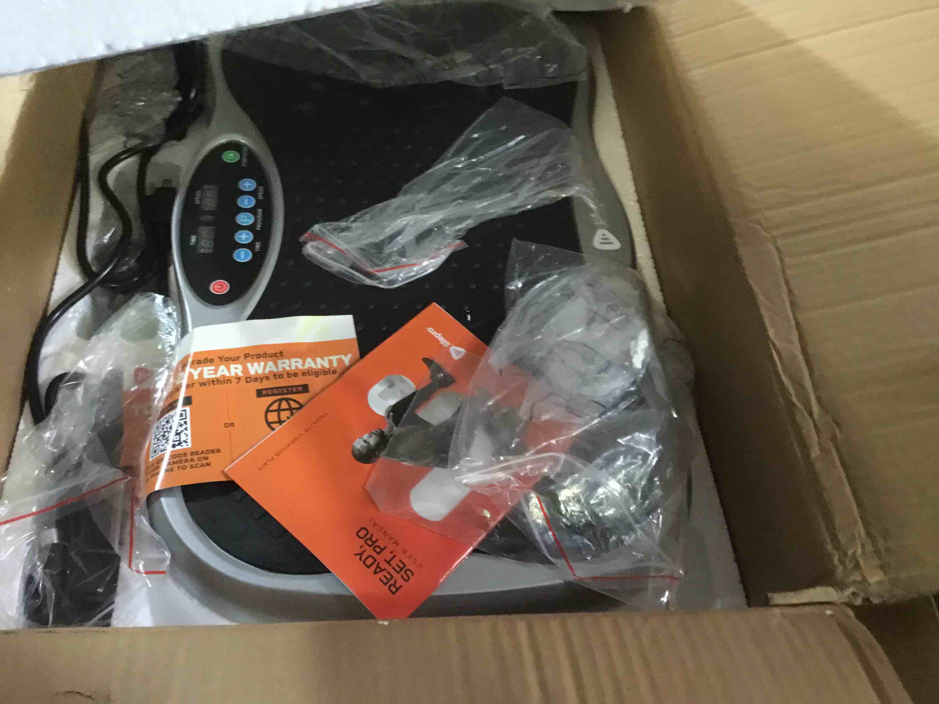 https://s3.amazonaws.com/lotting-images-prod/bidfta/BLU5380261_1703092911028.jpeg