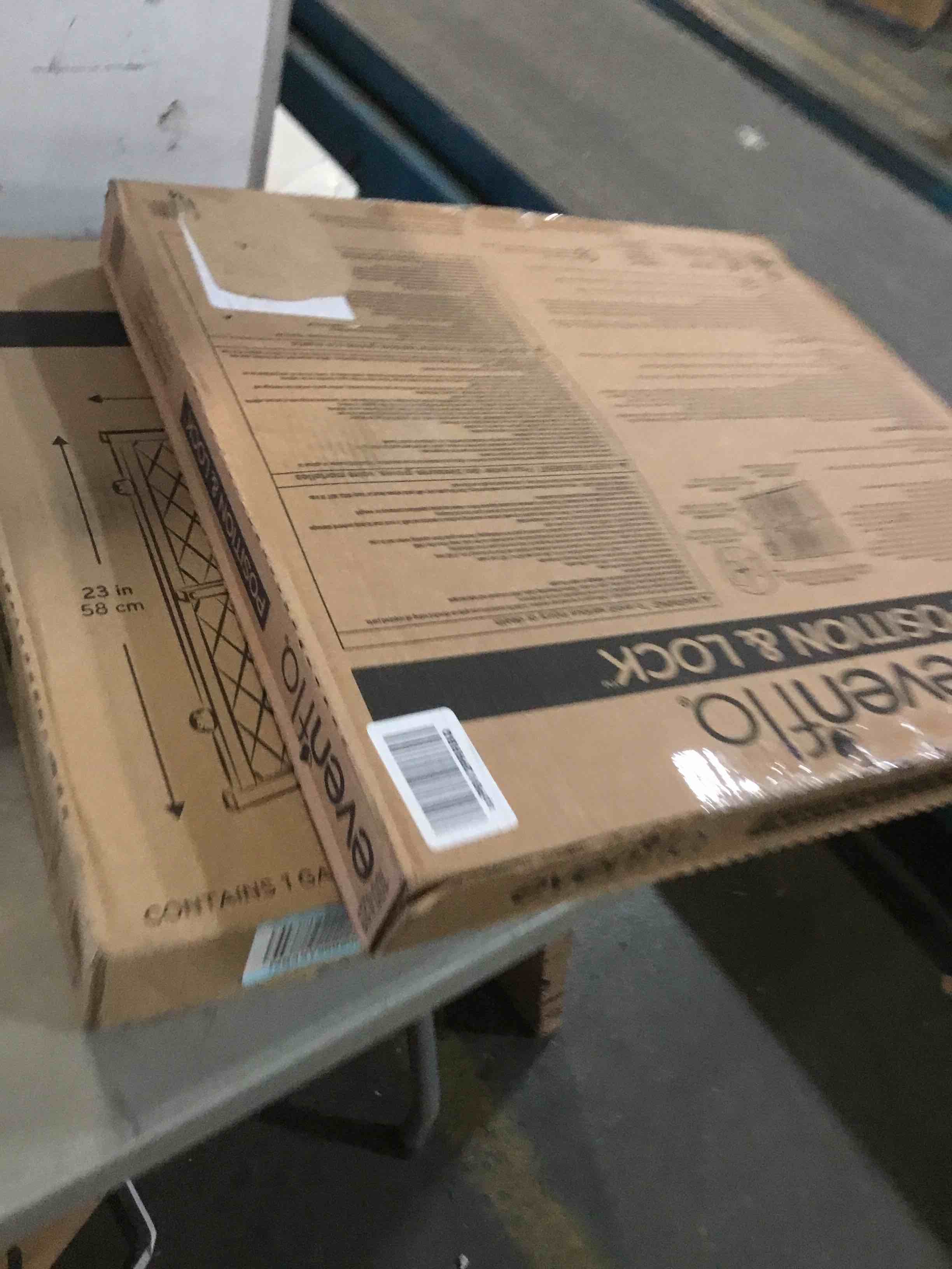 https://s3.amazonaws.com/lotting-images-prod/bidfta/BLU5380317_1703098890696.jpeg