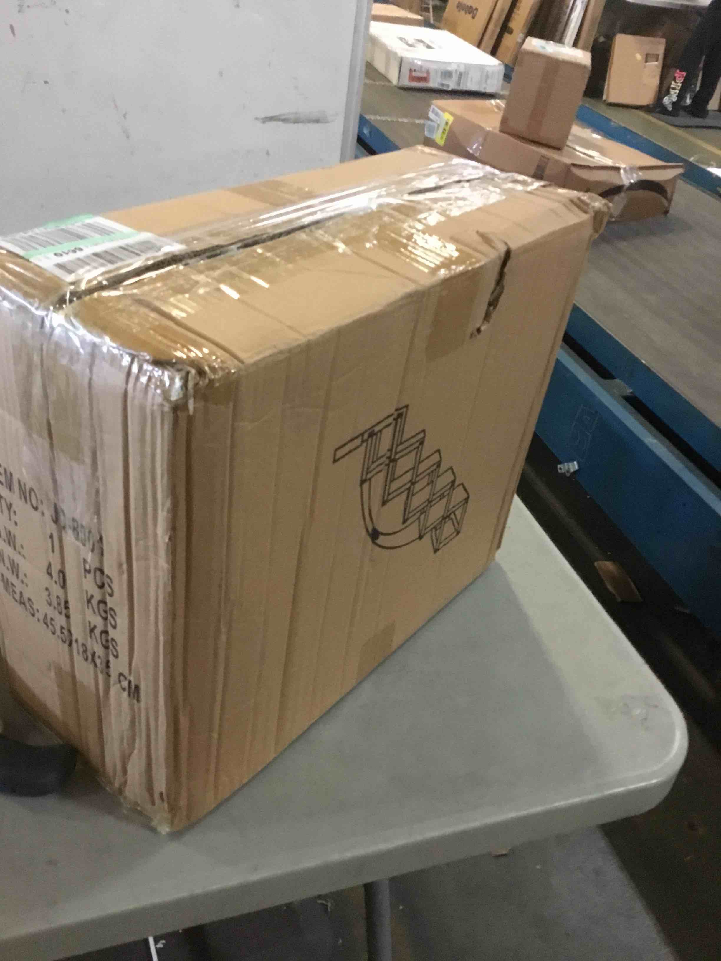 https://s3.amazonaws.com/lotting-images-prod/bidfta/BLU5380377_1703104727562.jpeg