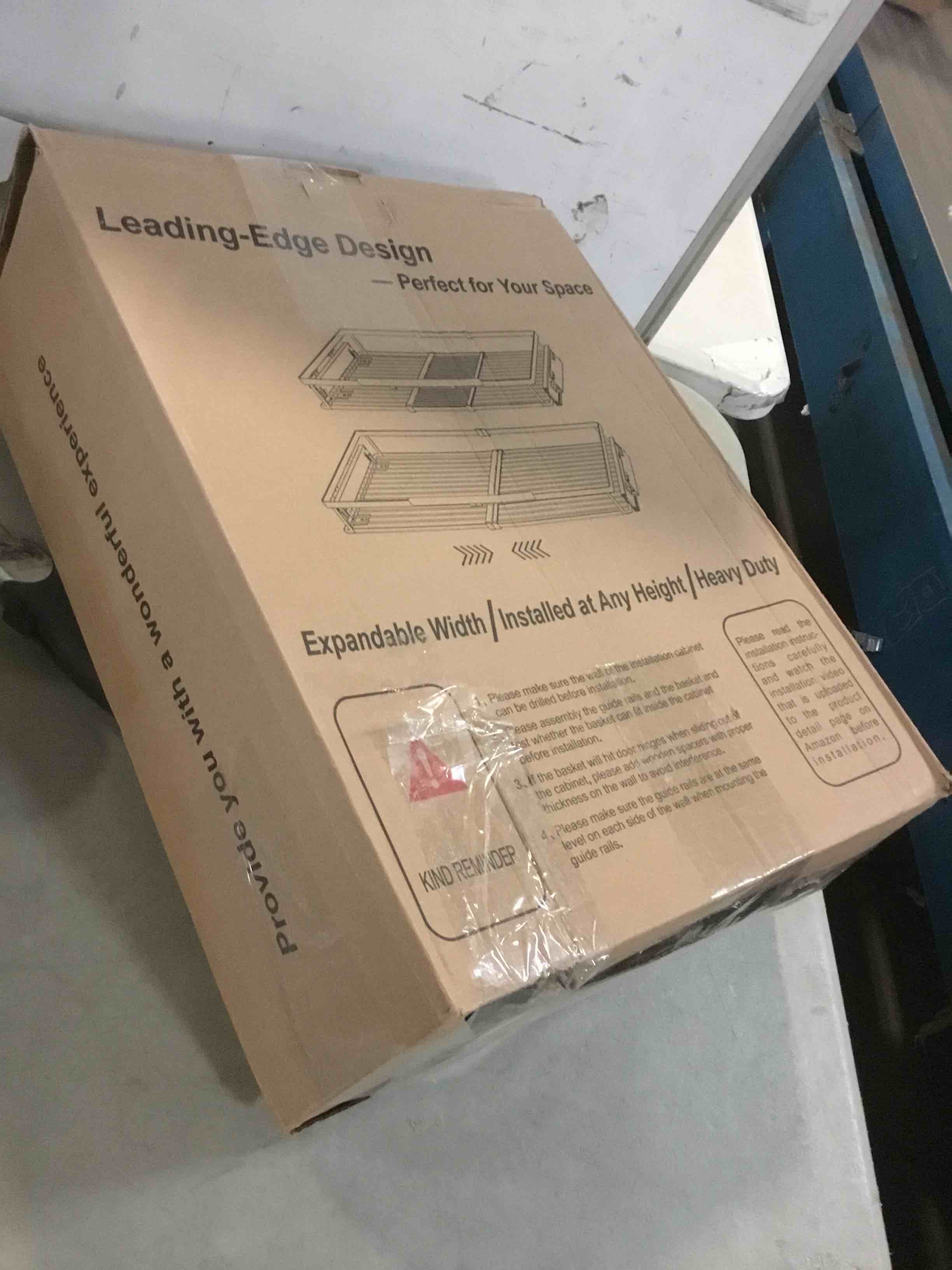 https://s3.amazonaws.com/lotting-images-prod/bidfta/BLU5380403_1703106613943.jpeg