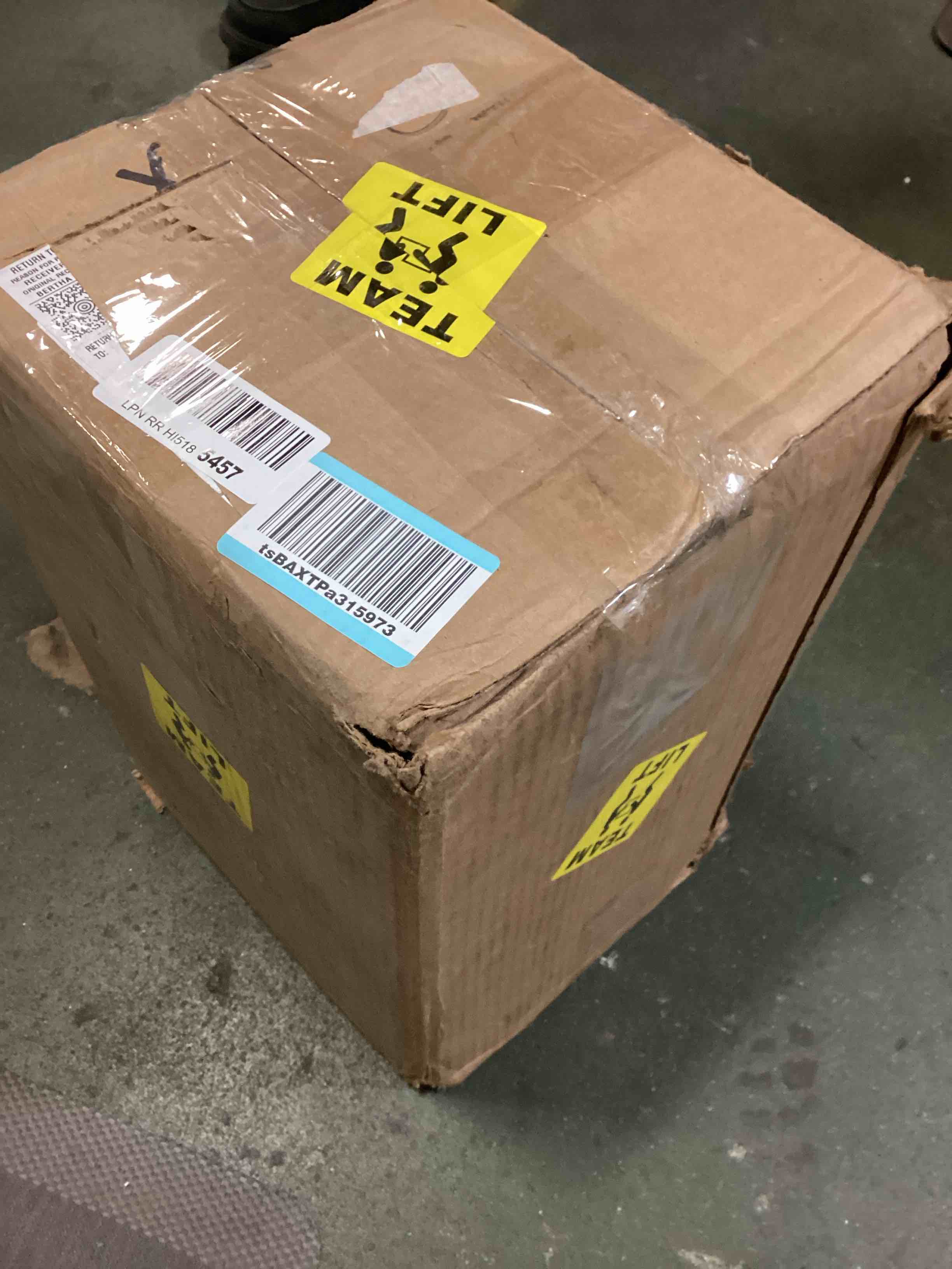 https://s3.amazonaws.com/lotting-images-prod/bidfta/BLU5380483_1703165333910.jpeg