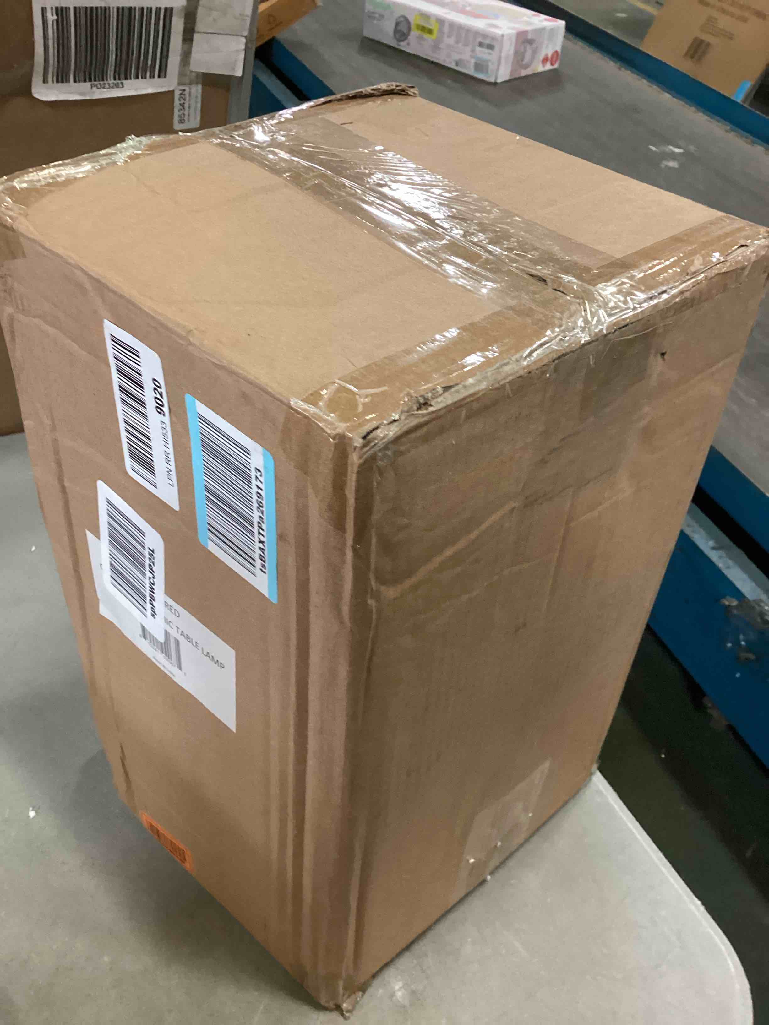 https://s3.amazonaws.com/lotting-images-prod/bidfta/BLU5380593_1703174927442.jpeg