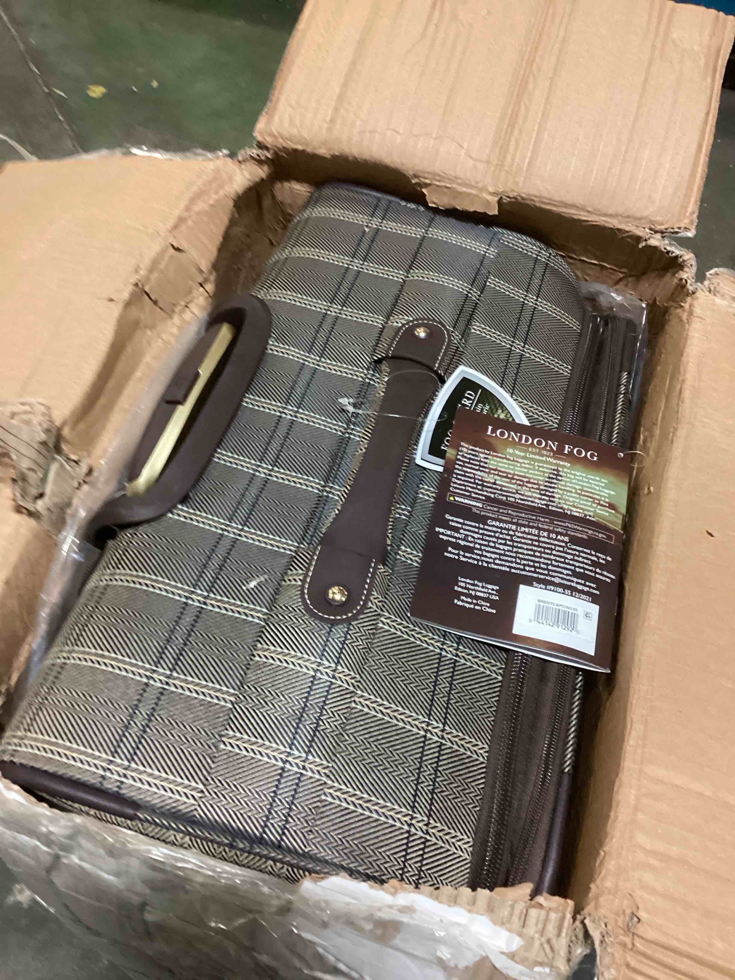 https://s3.amazonaws.com/lotting-images-prod/bidfta/BLU5381097_1702672851588.jpeg