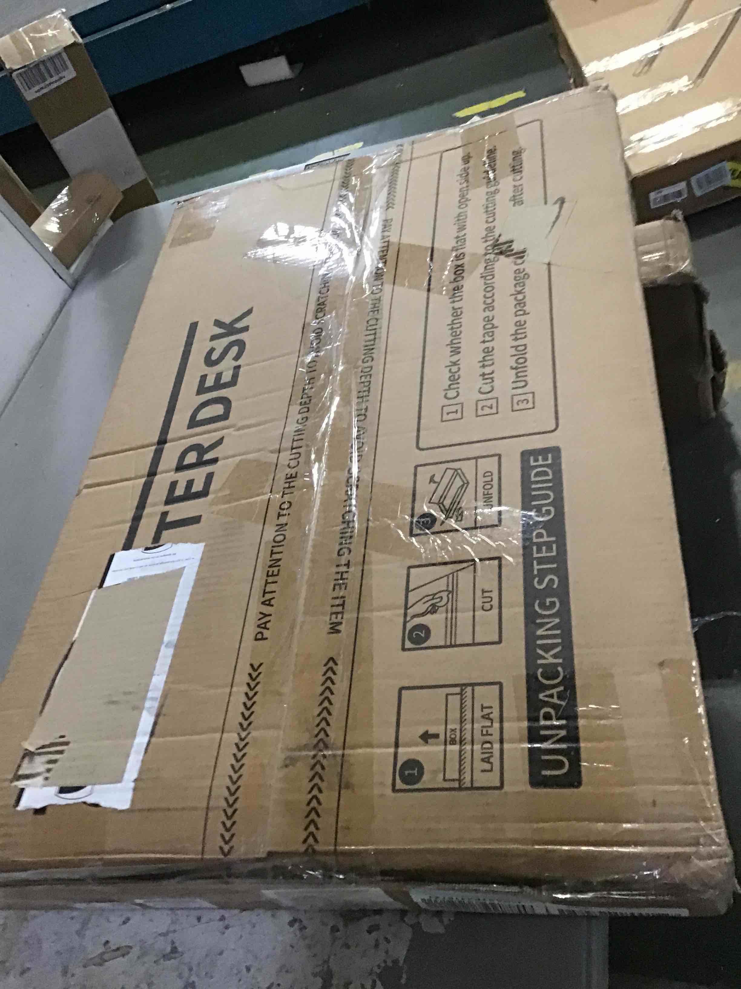 https://s3.amazonaws.com/lotting-images-prod/bidfta/BLU5381165_1702734133803.jpeg