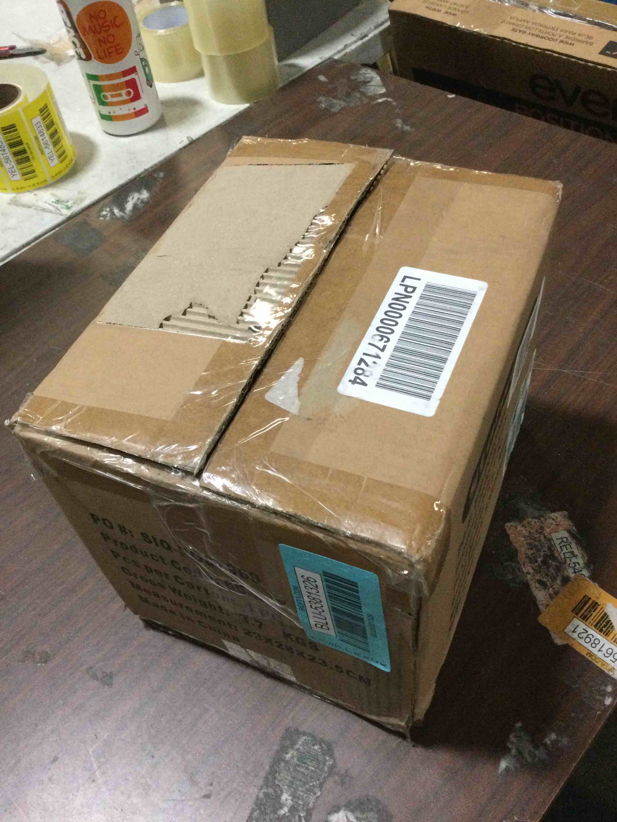 https://s3.amazonaws.com/lotting-images-prod/bidfta/BLU5381326_1702906981885.jpeg