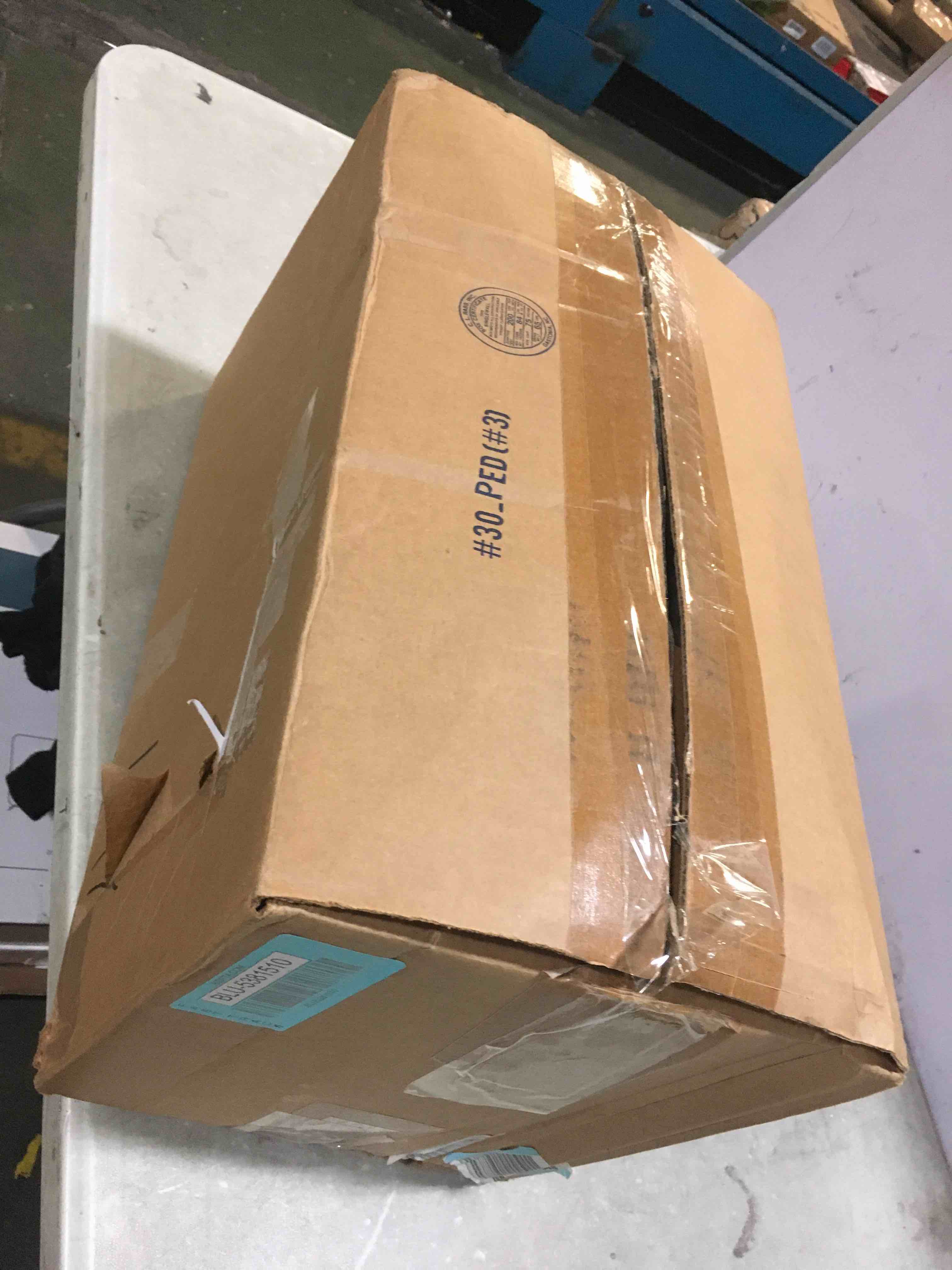 https://s3.amazonaws.com/lotting-images-prod/bidfta/BLU5381510_1702989392835.jpeg