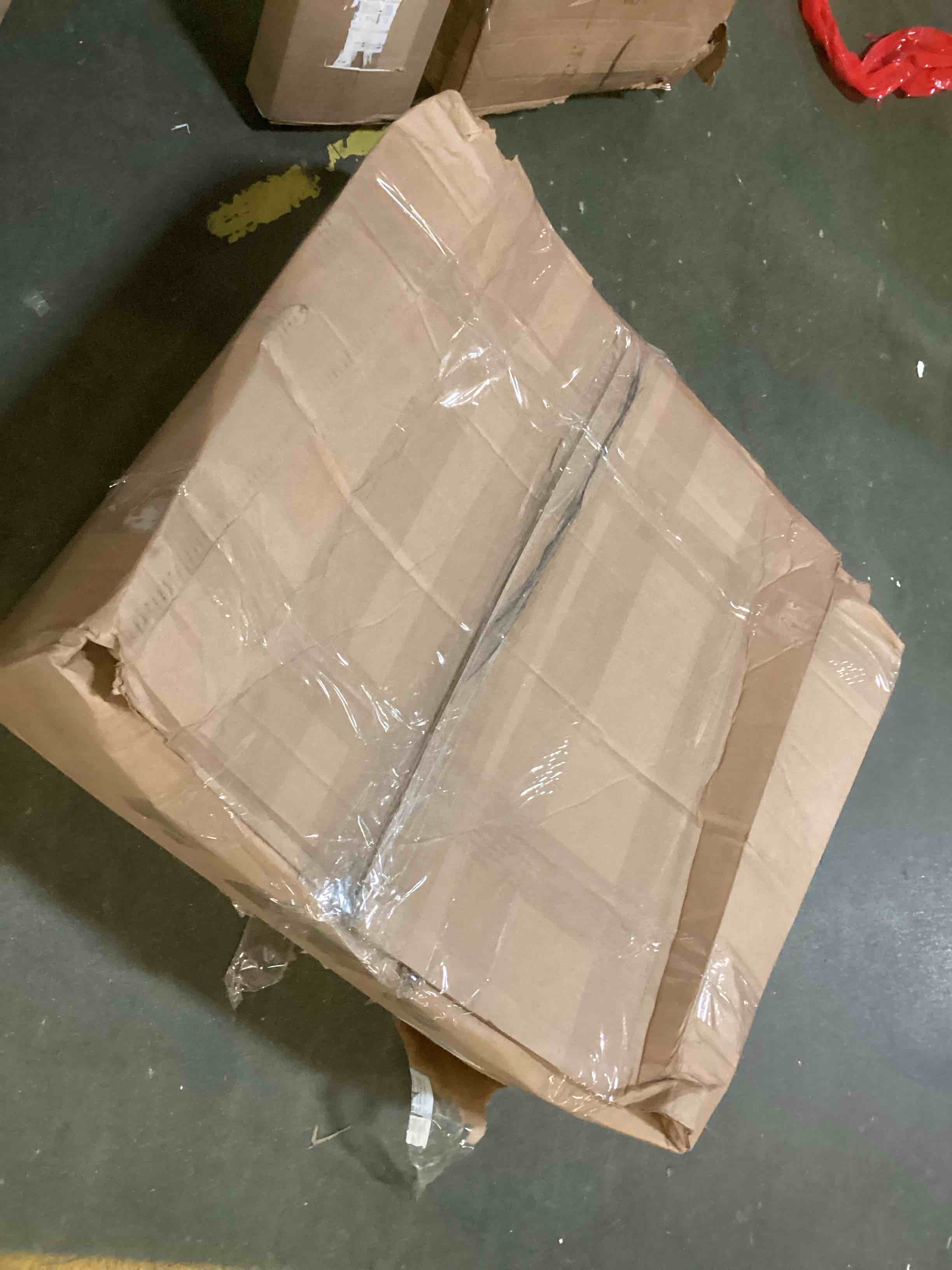 https://s3.amazonaws.com/lotting-images-prod/bidfta/BLU5382022_1703171994373.jpeg