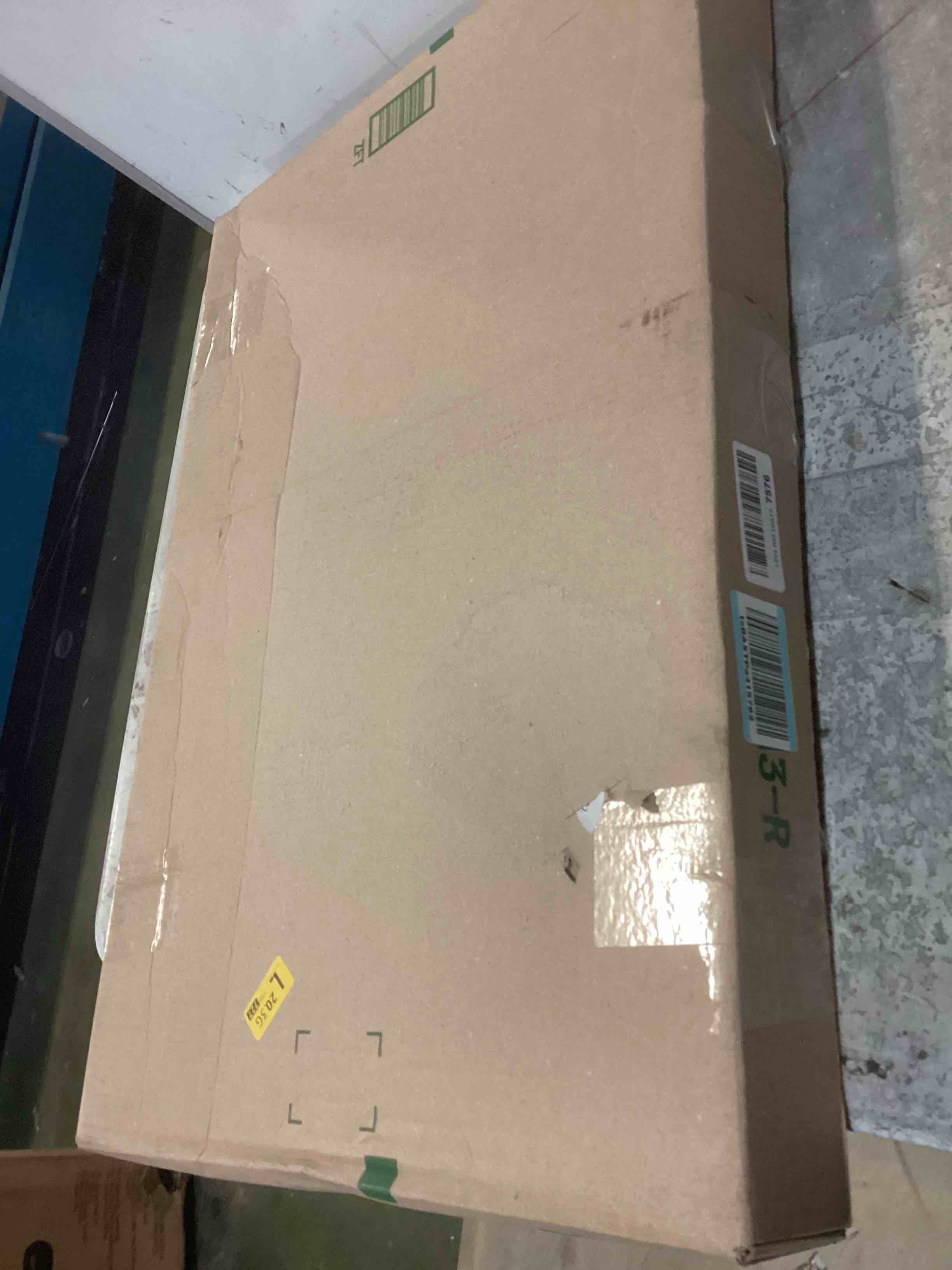 https://s3.amazonaws.com/lotting-images-prod/bidfta/BLU5382031_1703173082018.jpeg