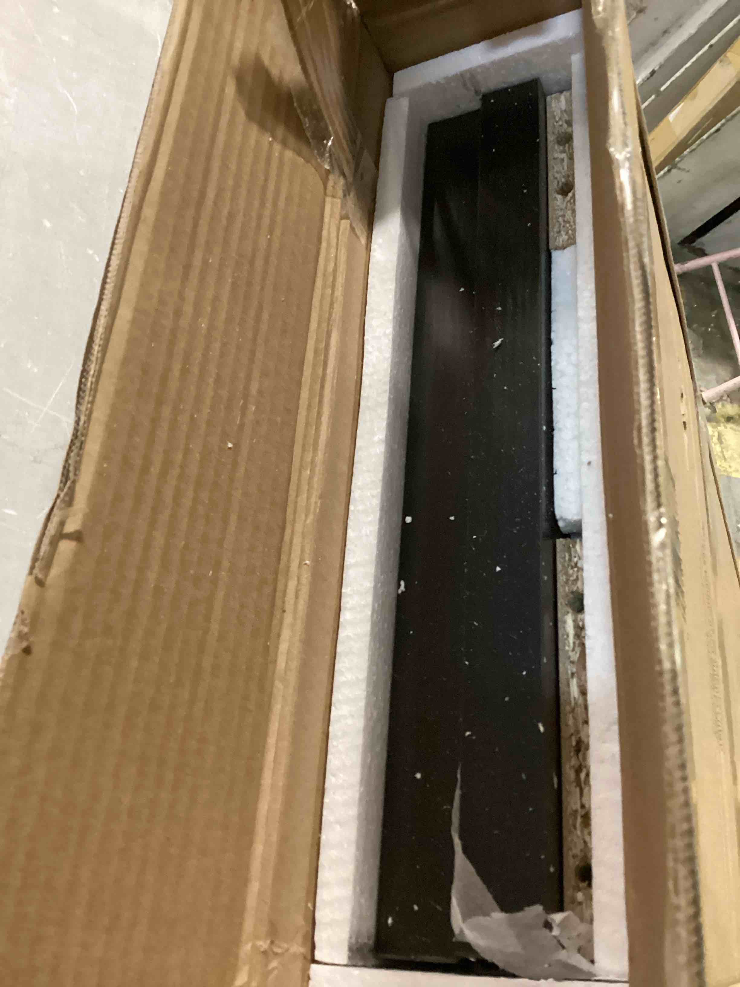 https://s3.amazonaws.com/lotting-images-prod/bidfta/BLU5382210_1703252916884.jpeg