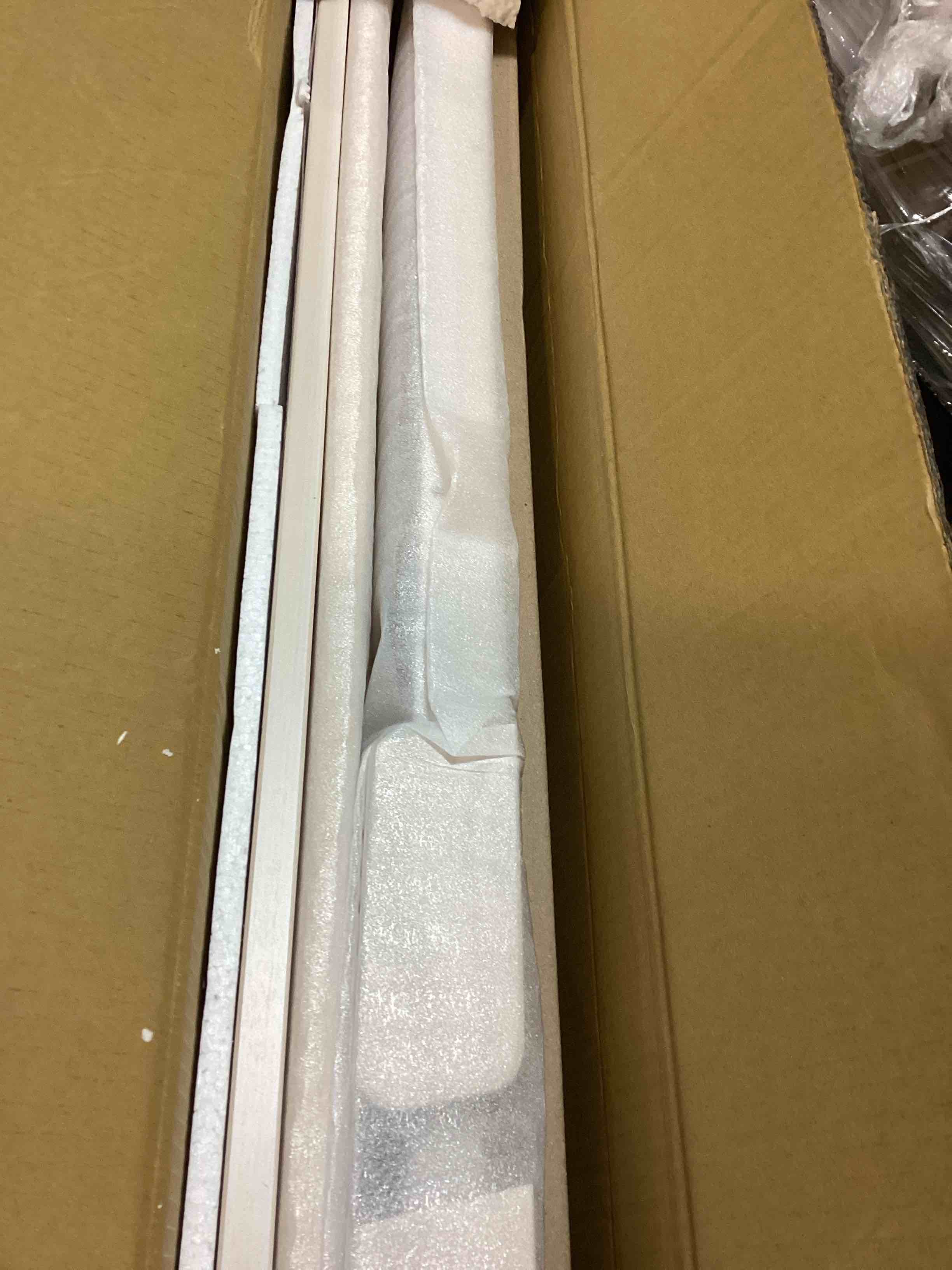https://s3.amazonaws.com/lotting-images-prod/bidfta/BLU5382400_1703338810101.jpeg