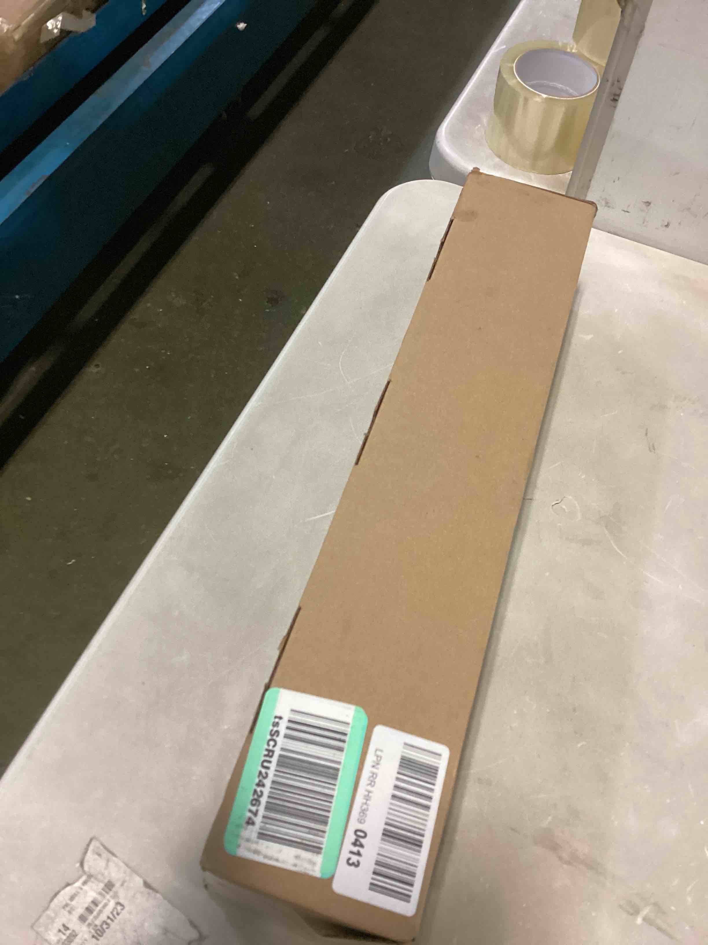 https://s3.amazonaws.com/lotting-images-prod/bidfta/BLU5382931_1702924693787.jpeg