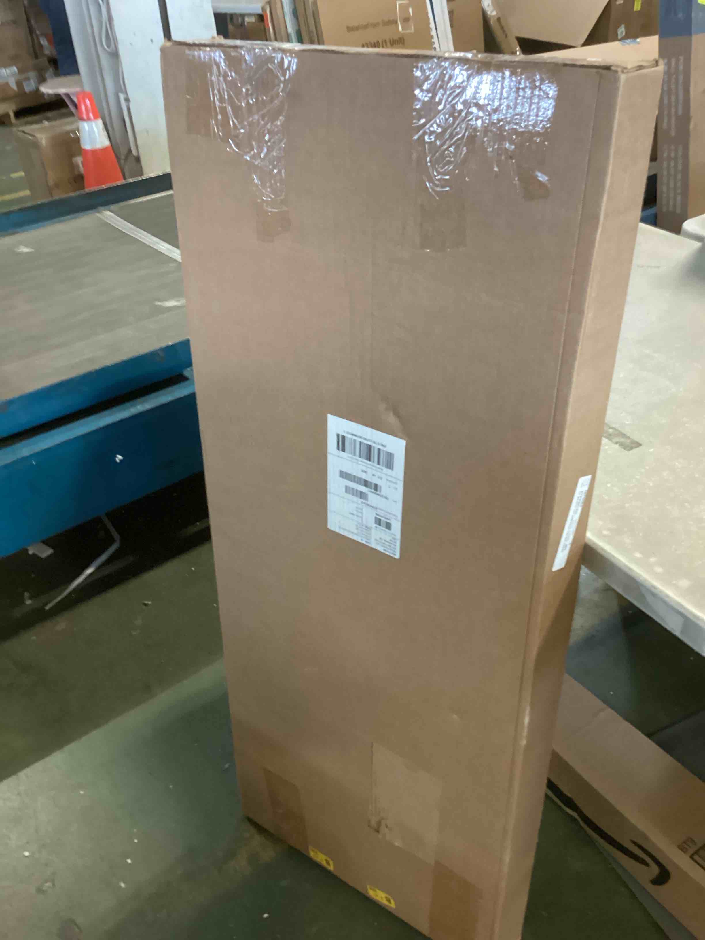 https://s3.amazonaws.com/lotting-images-prod/bidfta/BLU5383282_1703080618911.jpeg