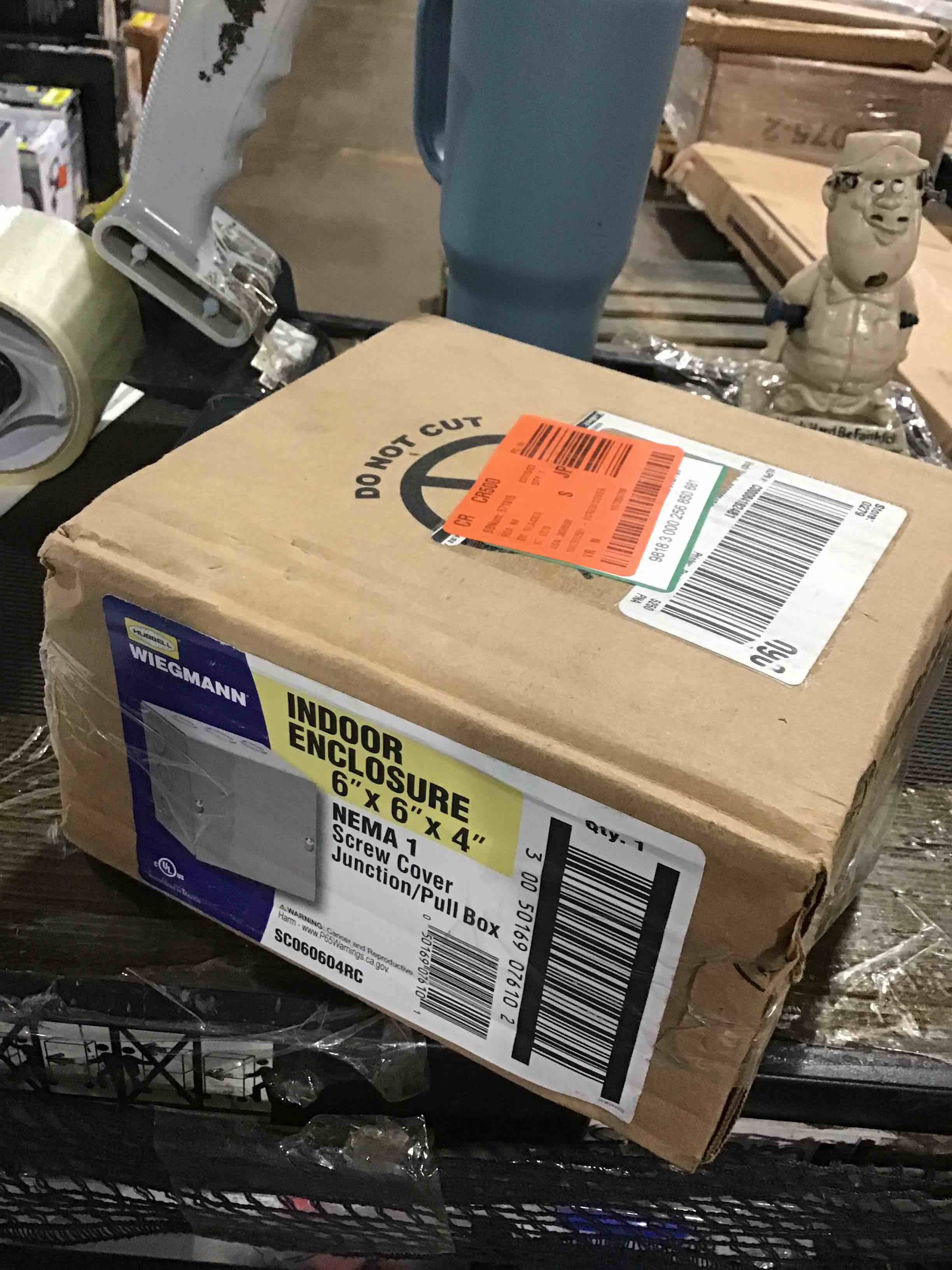https://s3.amazonaws.com/lotting-images-prod/bidfta/BLU5384741_1692281622145.jpeg