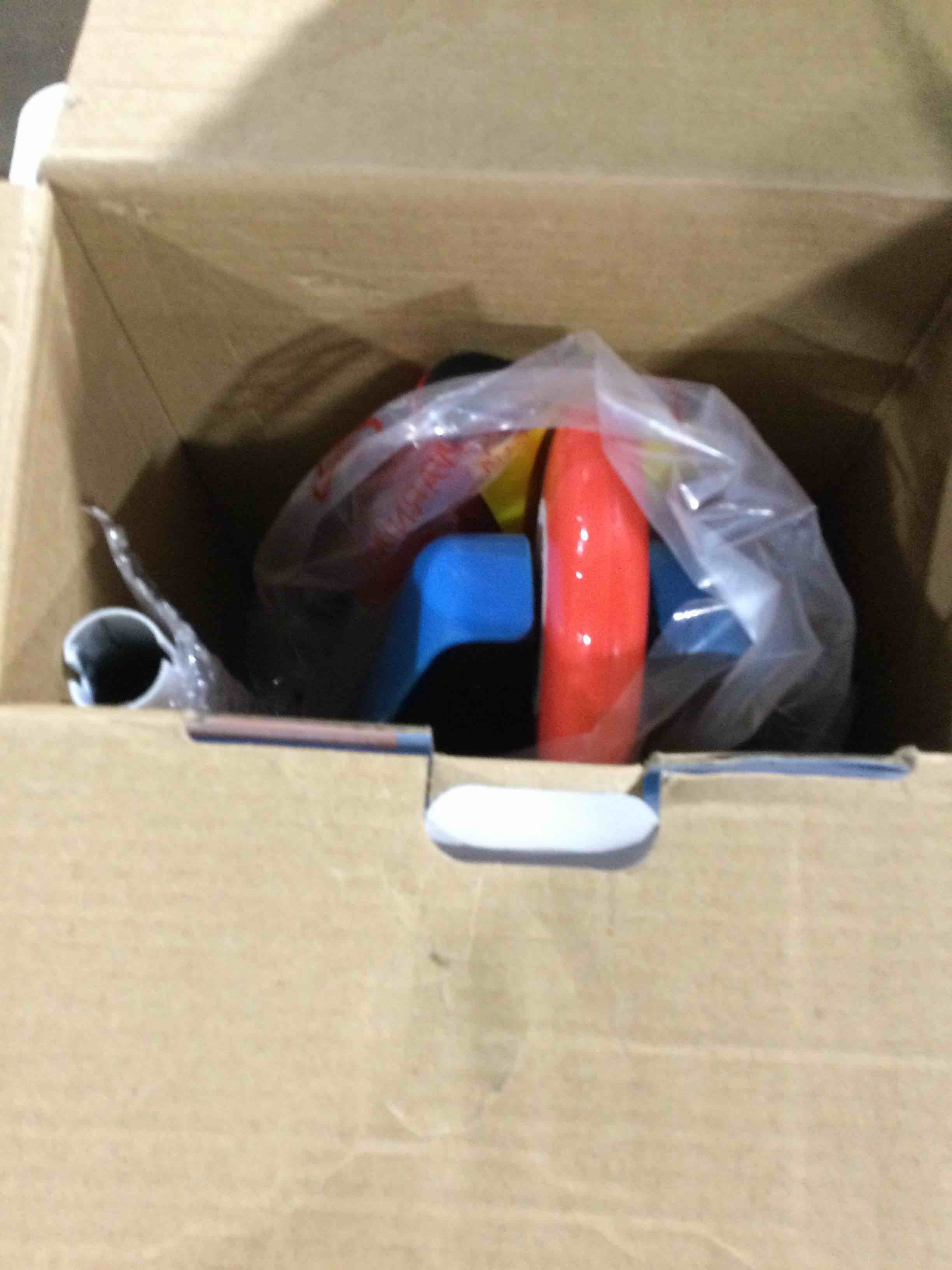 https://s3.amazonaws.com/lotting-images-prod/bidfta/BLU5386561_1694187153048.jpeg