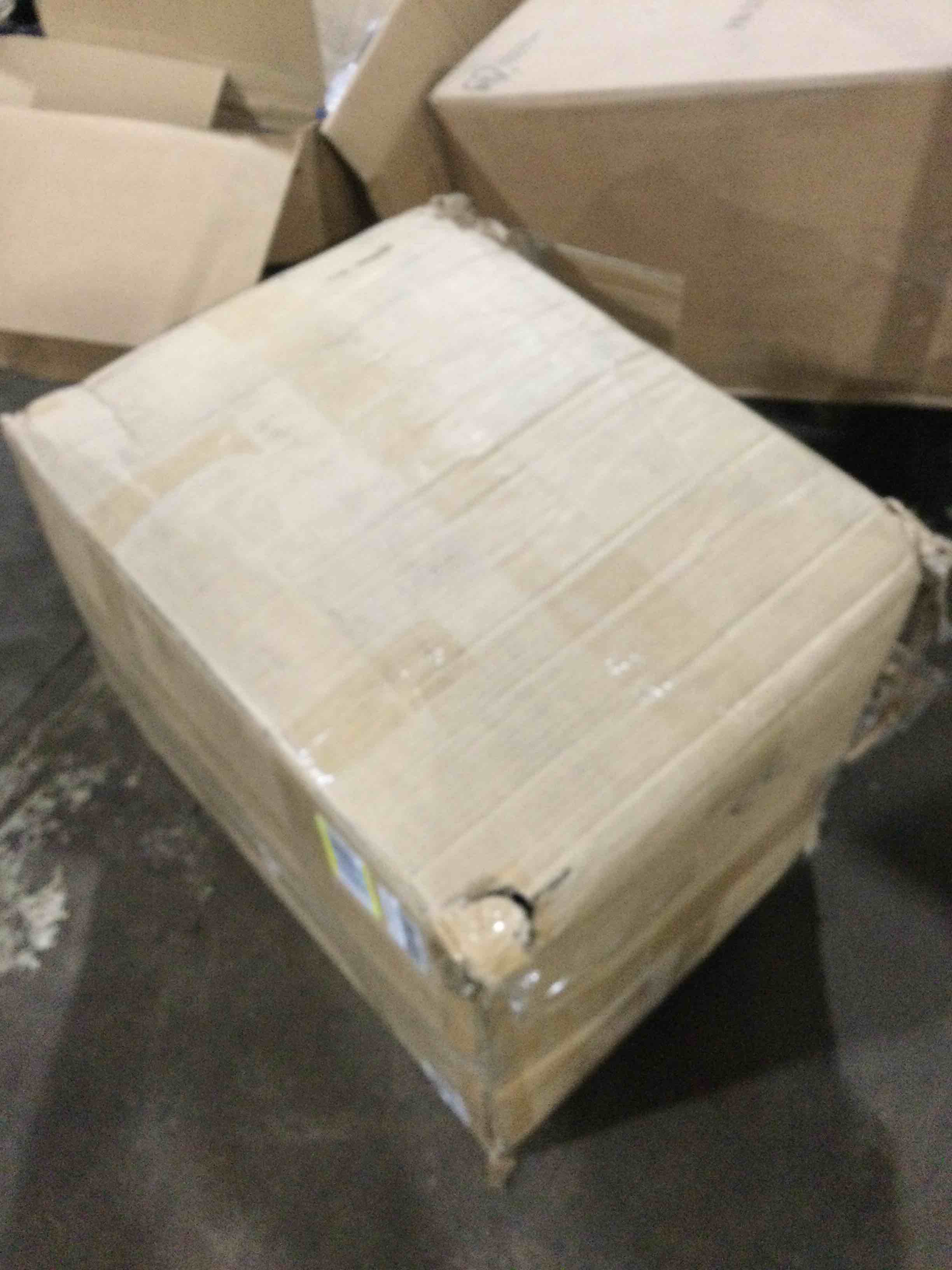 https://s3.amazonaws.com/lotting-images-prod/bidfta/BLU5386611_1694196075536.jpeg