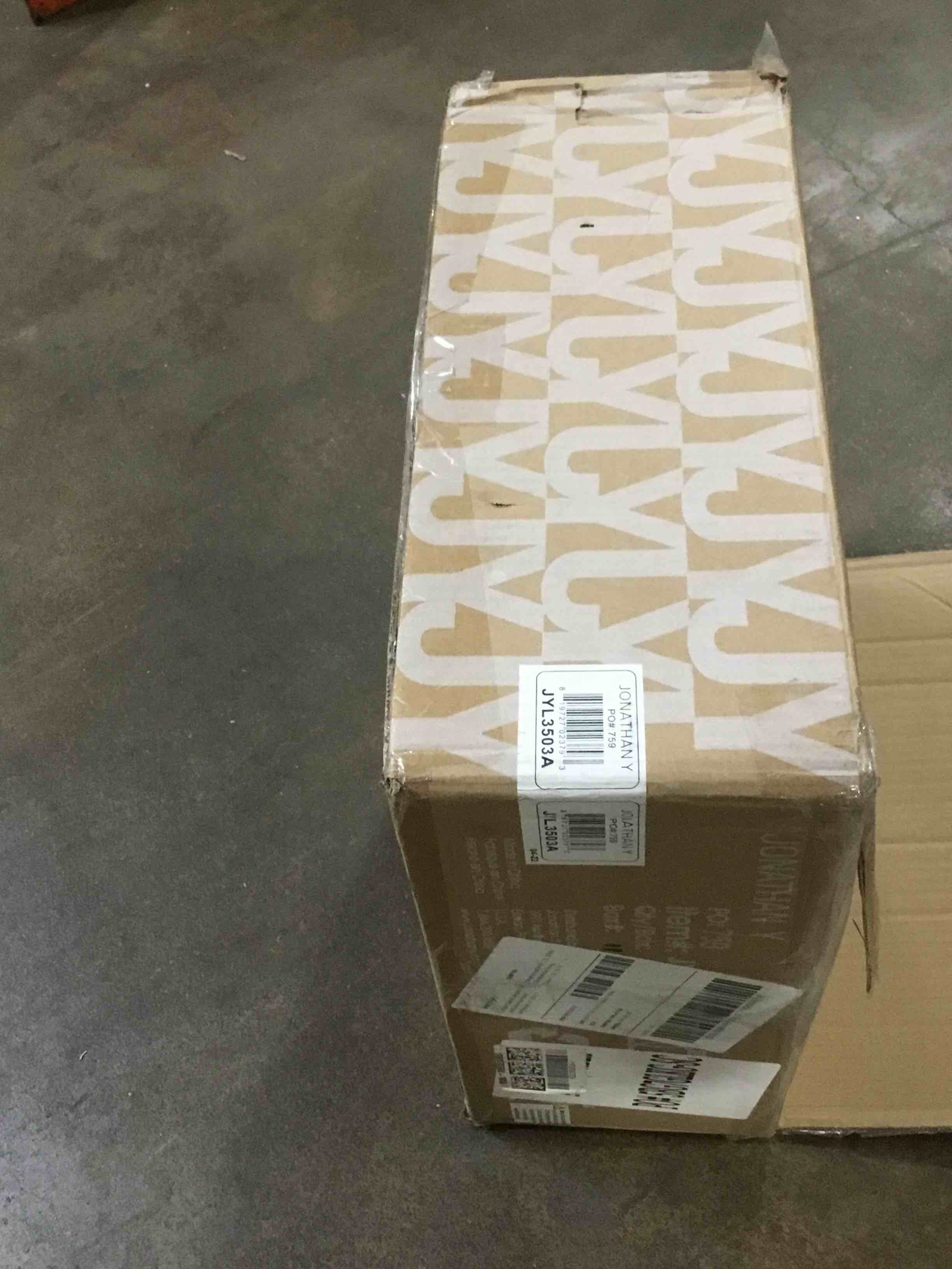https://s3.amazonaws.com/lotting-images-prod/bidfta/BLU5388342_1694786083063.jpeg