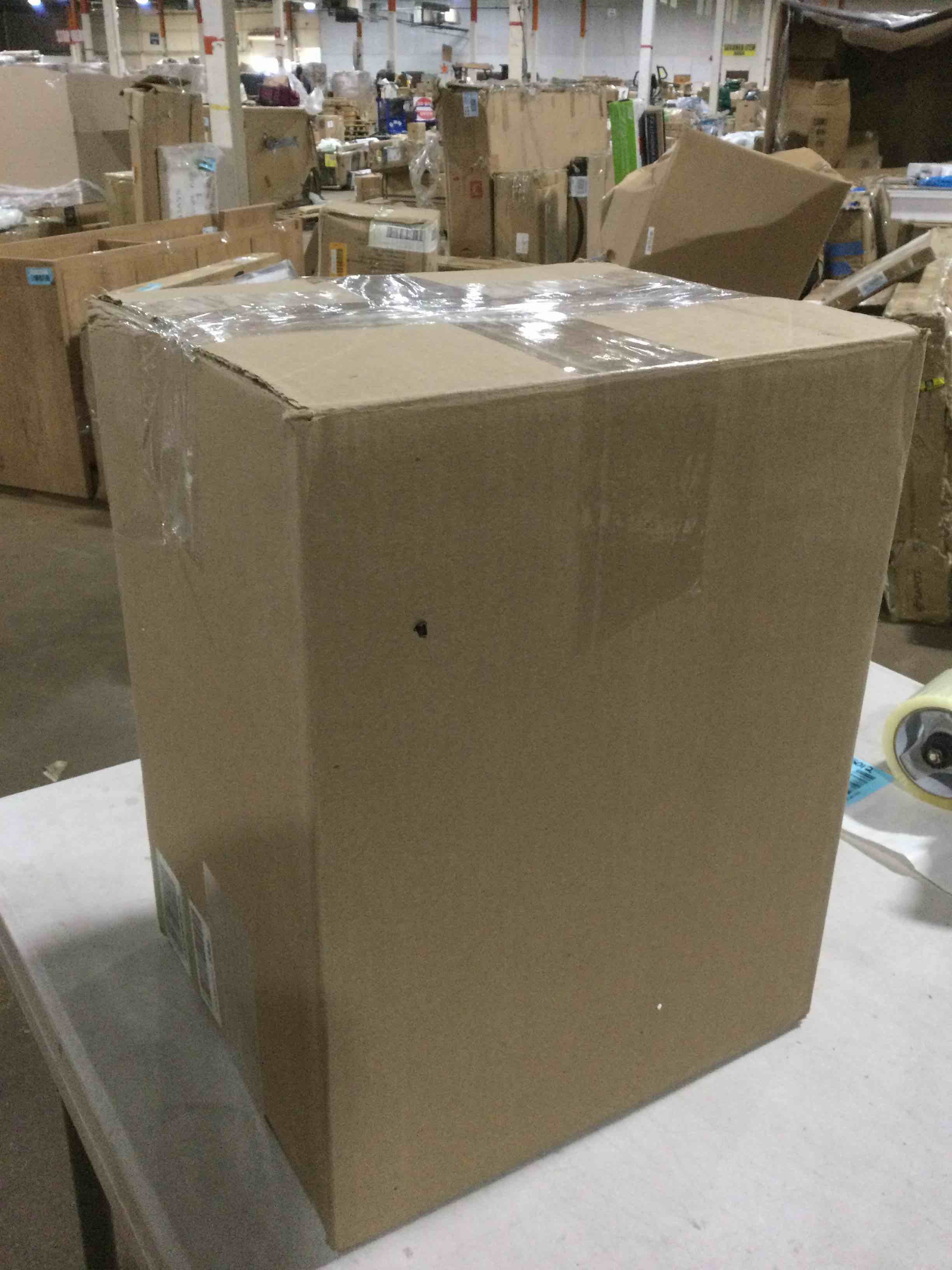 https://s3.amazonaws.com/lotting-images-prod/bidfta/BLU5391440_1698846785929.jpeg