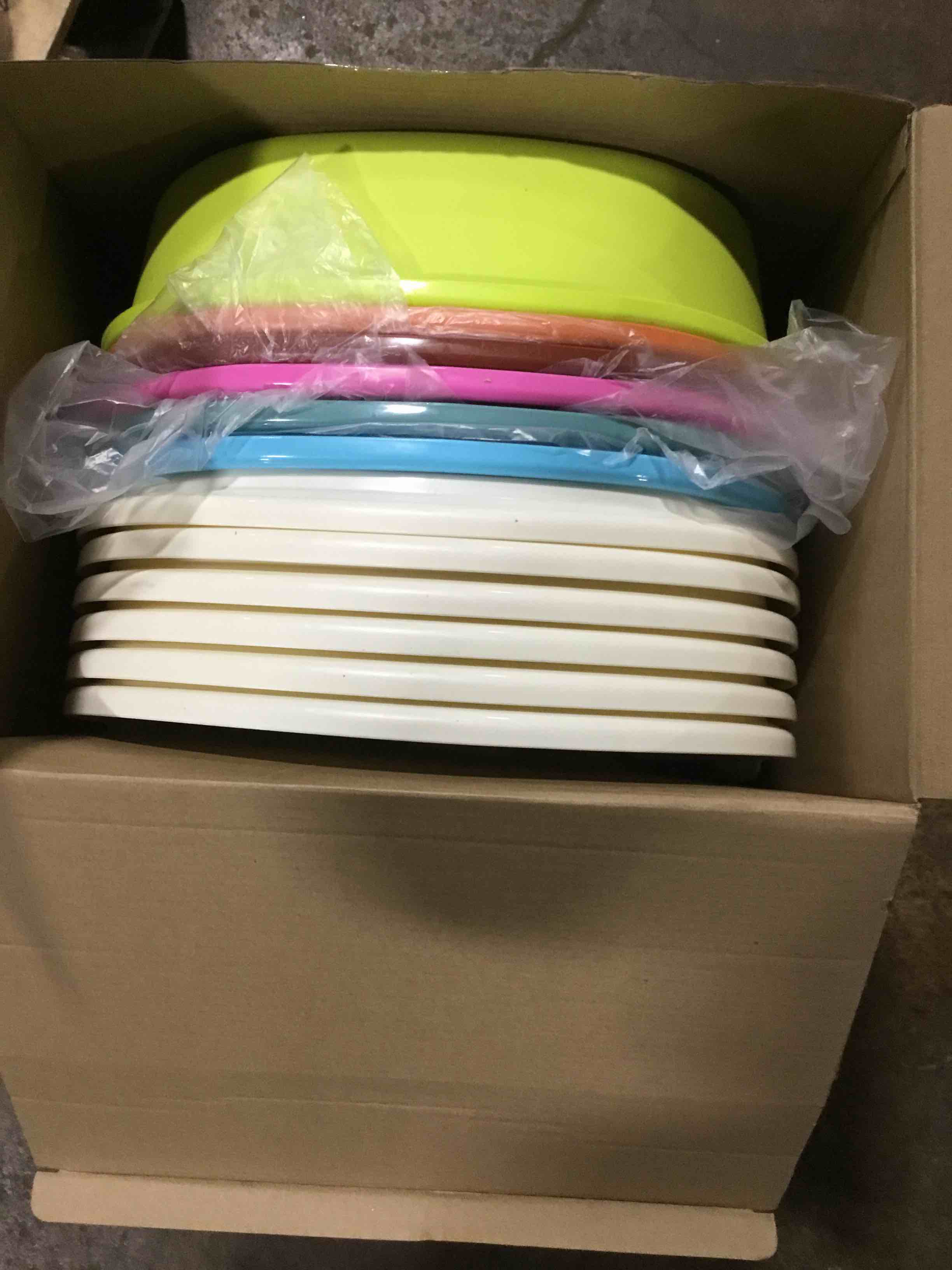 https://s3.amazonaws.com/lotting-images-prod/bidfta/BLU5392032_1695059482593.jpeg