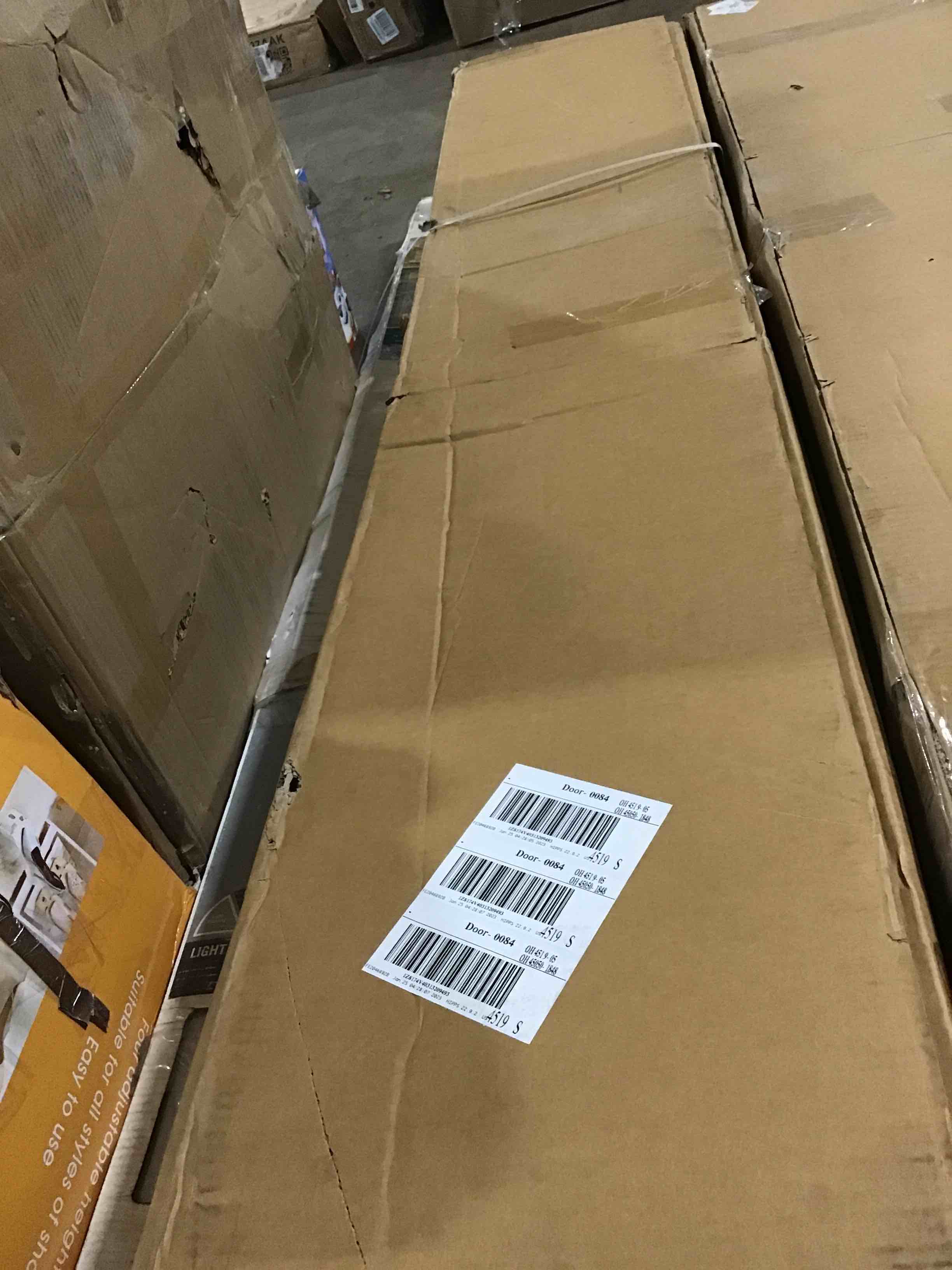 https://s3.amazonaws.com/lotting-images-prod/bidfta/BLU5393214_1698067372480.jpeg
