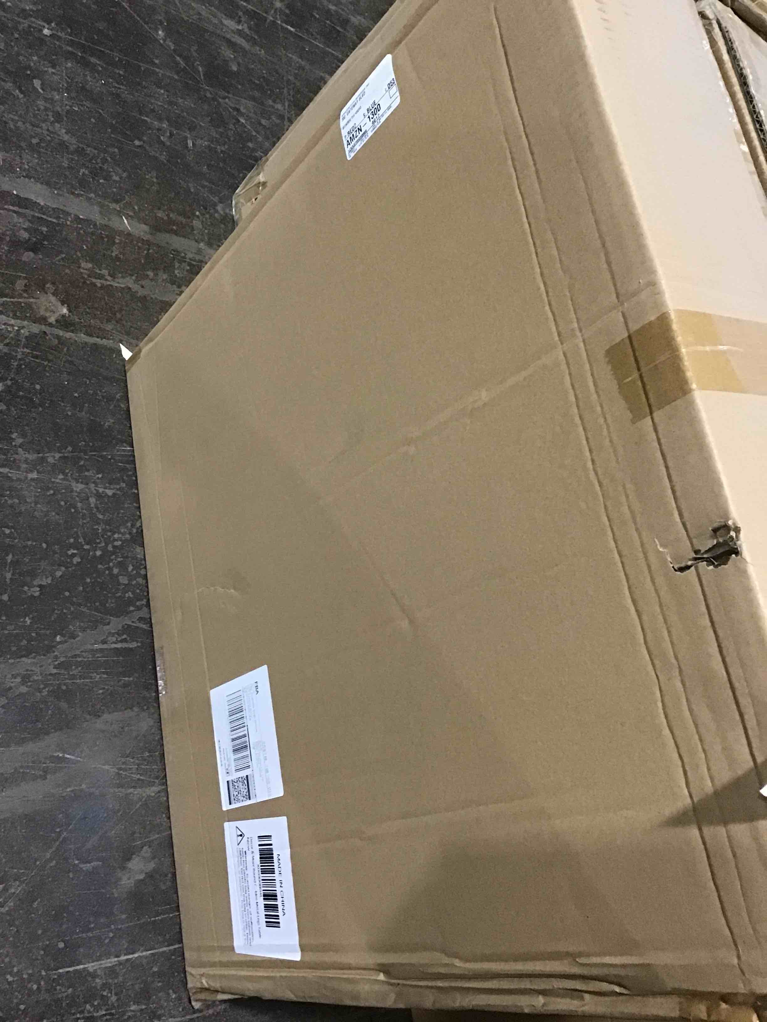 https://s3.amazonaws.com/lotting-images-prod/bidfta/BLU5393276_1698080282702.jpeg