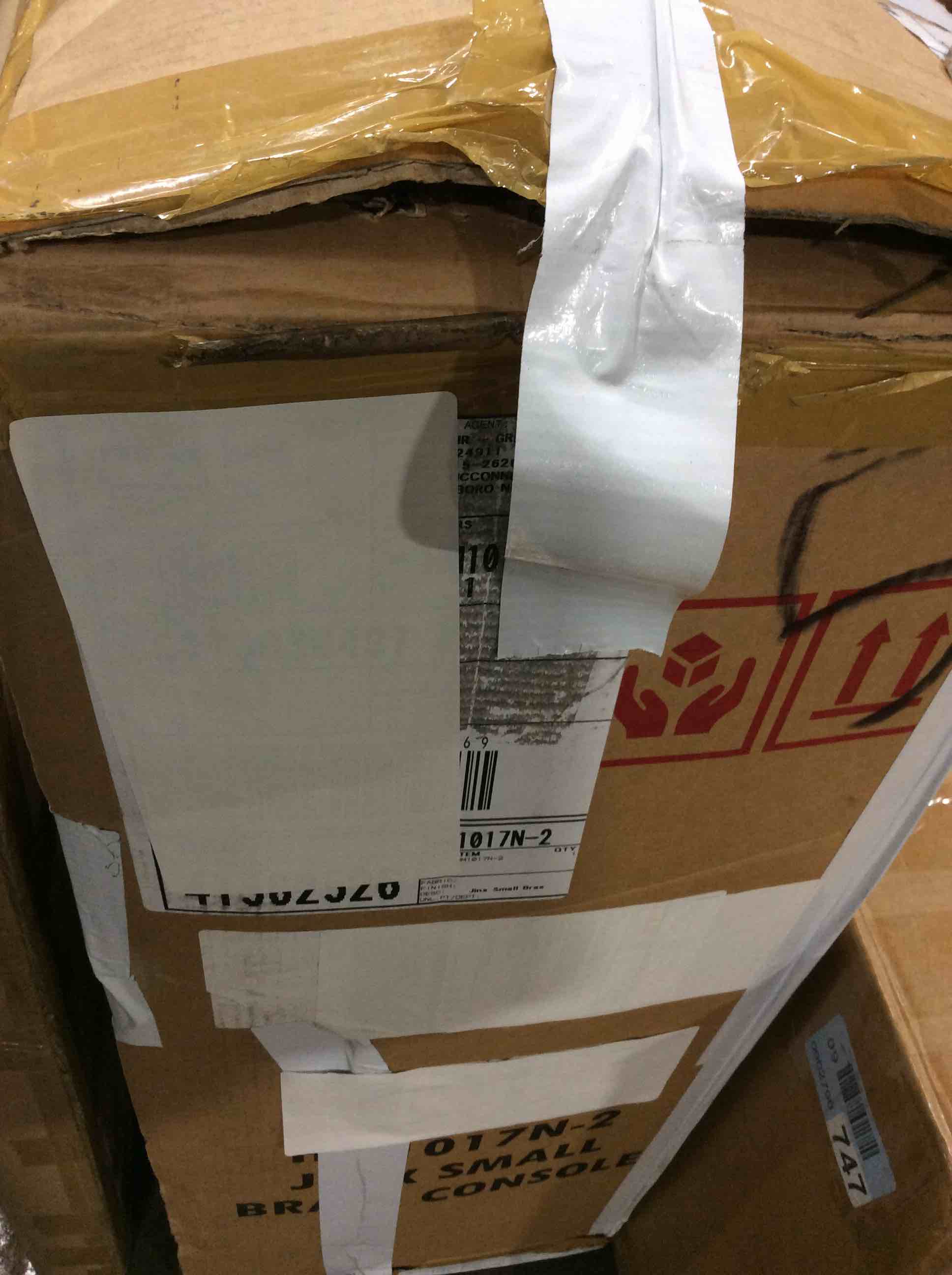 https://s3.amazonaws.com/lotting-images-prod/bidfta/BLU5393331_1698150821215.jpeg