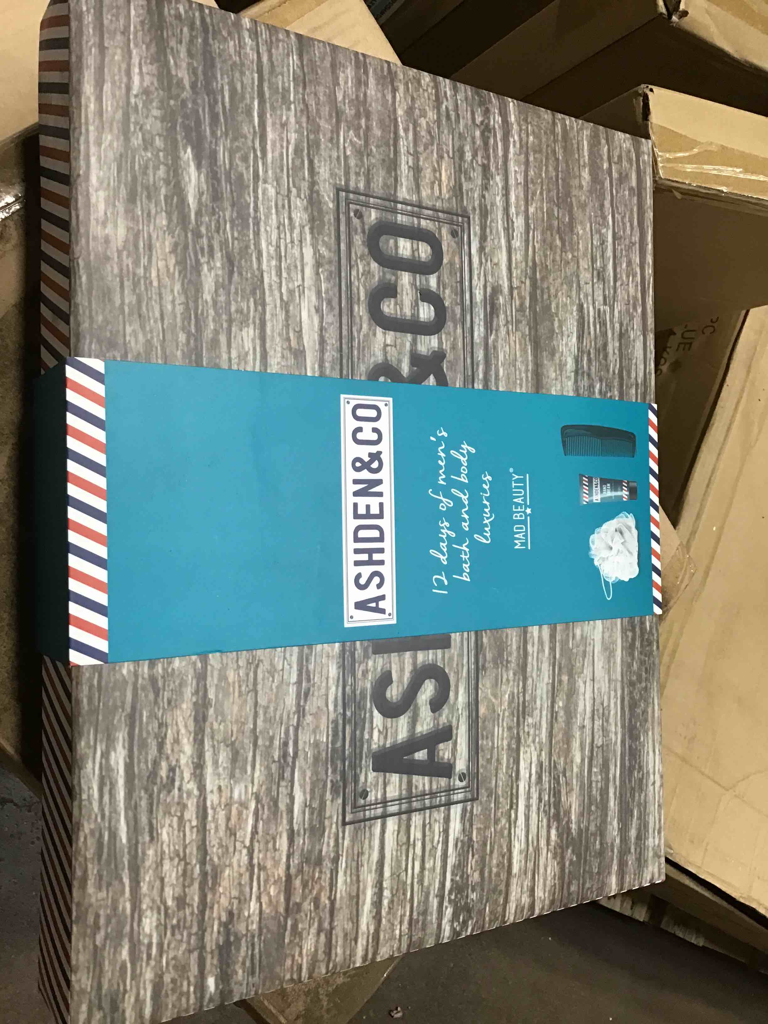 Mad Beauty Christmas 2020 12 Days Of Men's Bath Gift Set