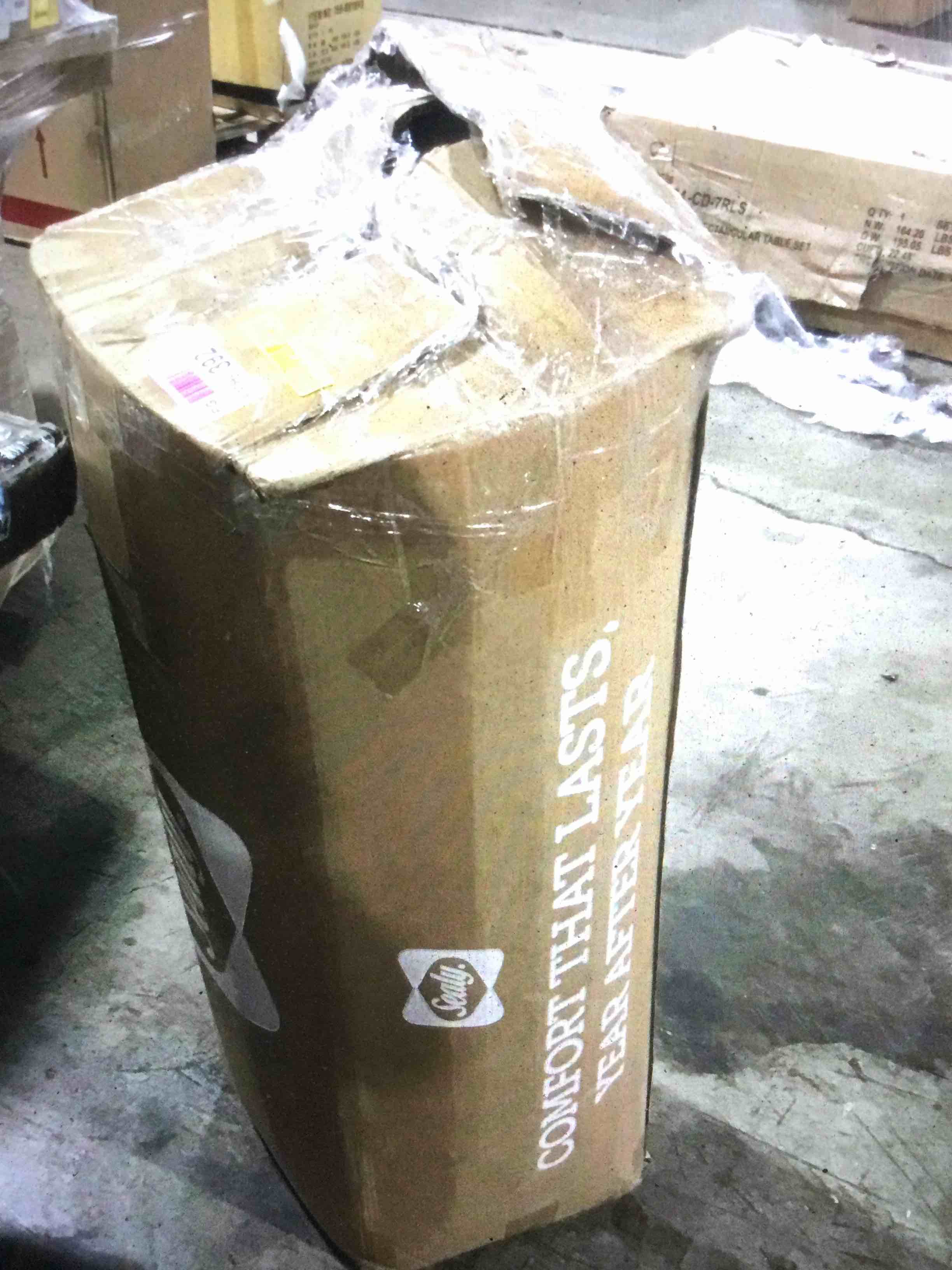 https://s3.amazonaws.com/lotting-images-prod/bidfta/BLU5394763_1695216727074.jpeg