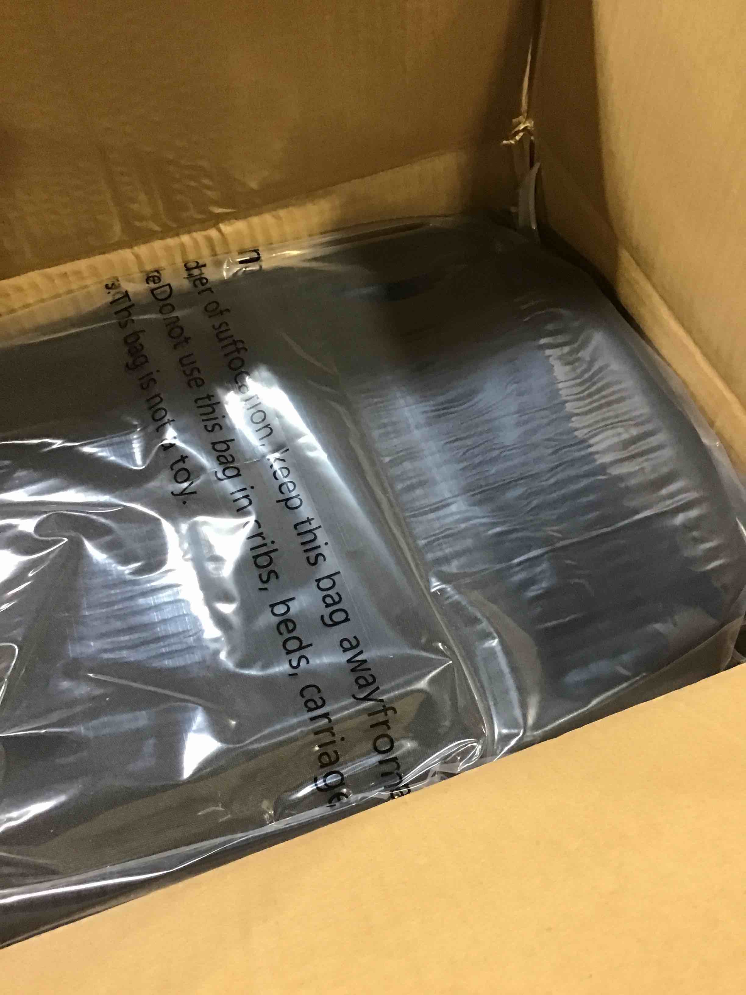 https://s3.amazonaws.com/lotting-images-prod/bidfta/BLU5395243_1695401059436.jpeg