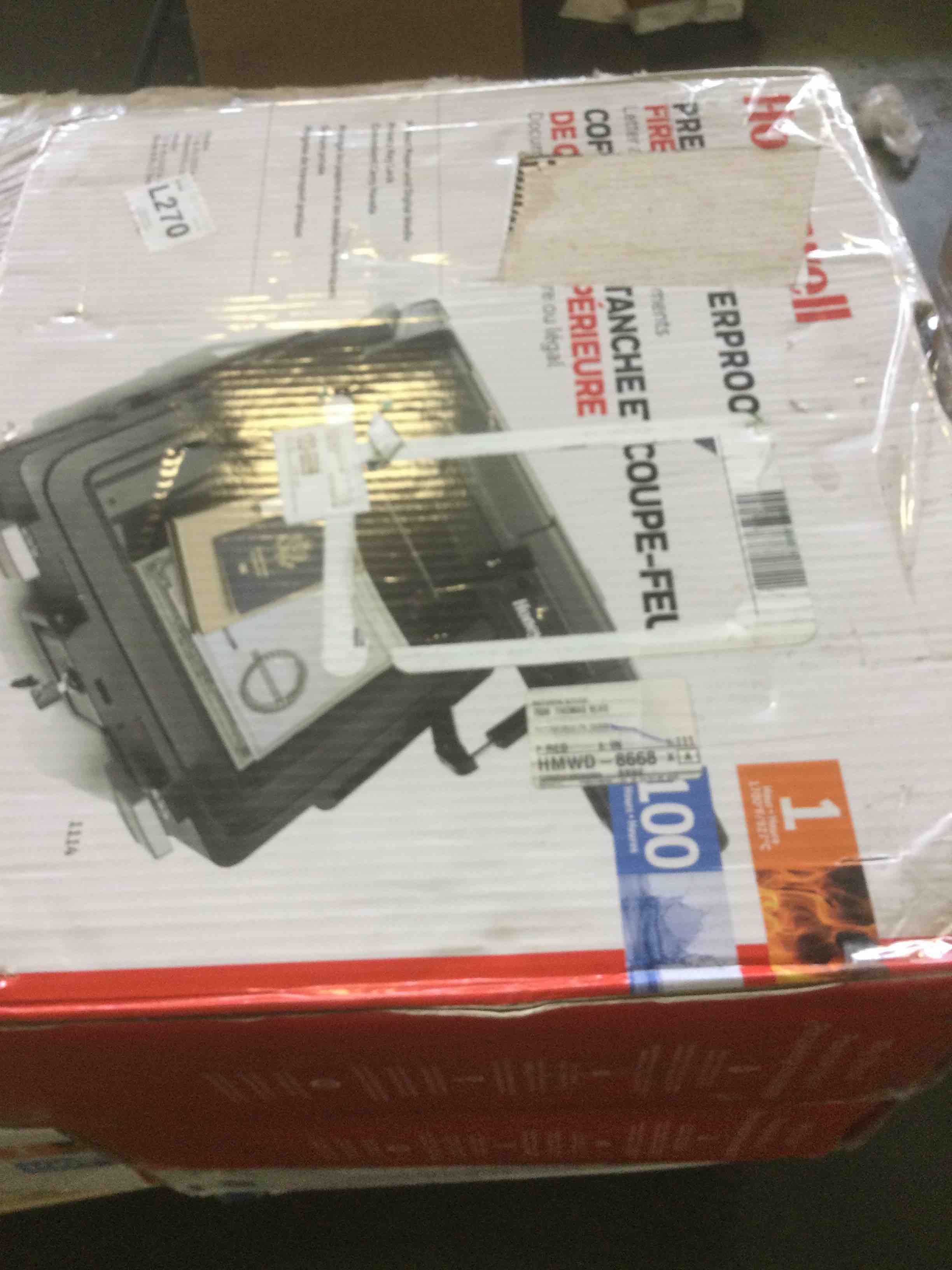 https://s3.amazonaws.com/lotting-images-prod/bidfta/BLU5395984_1694013355356.jpeg