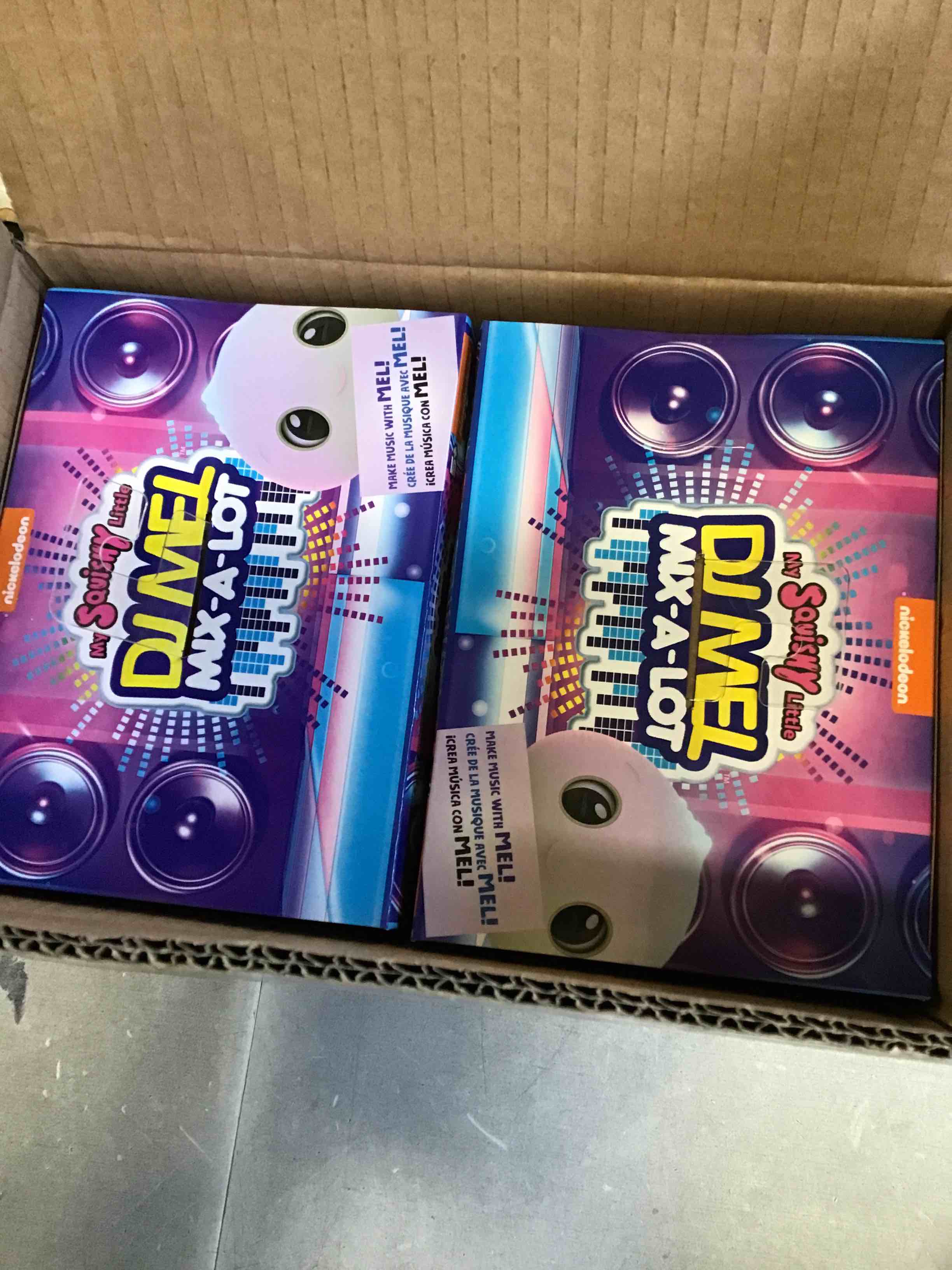 https://s3.amazonaws.com/lotting-images-prod/bidfta/BLU5396851_1695737734323.jpeg
