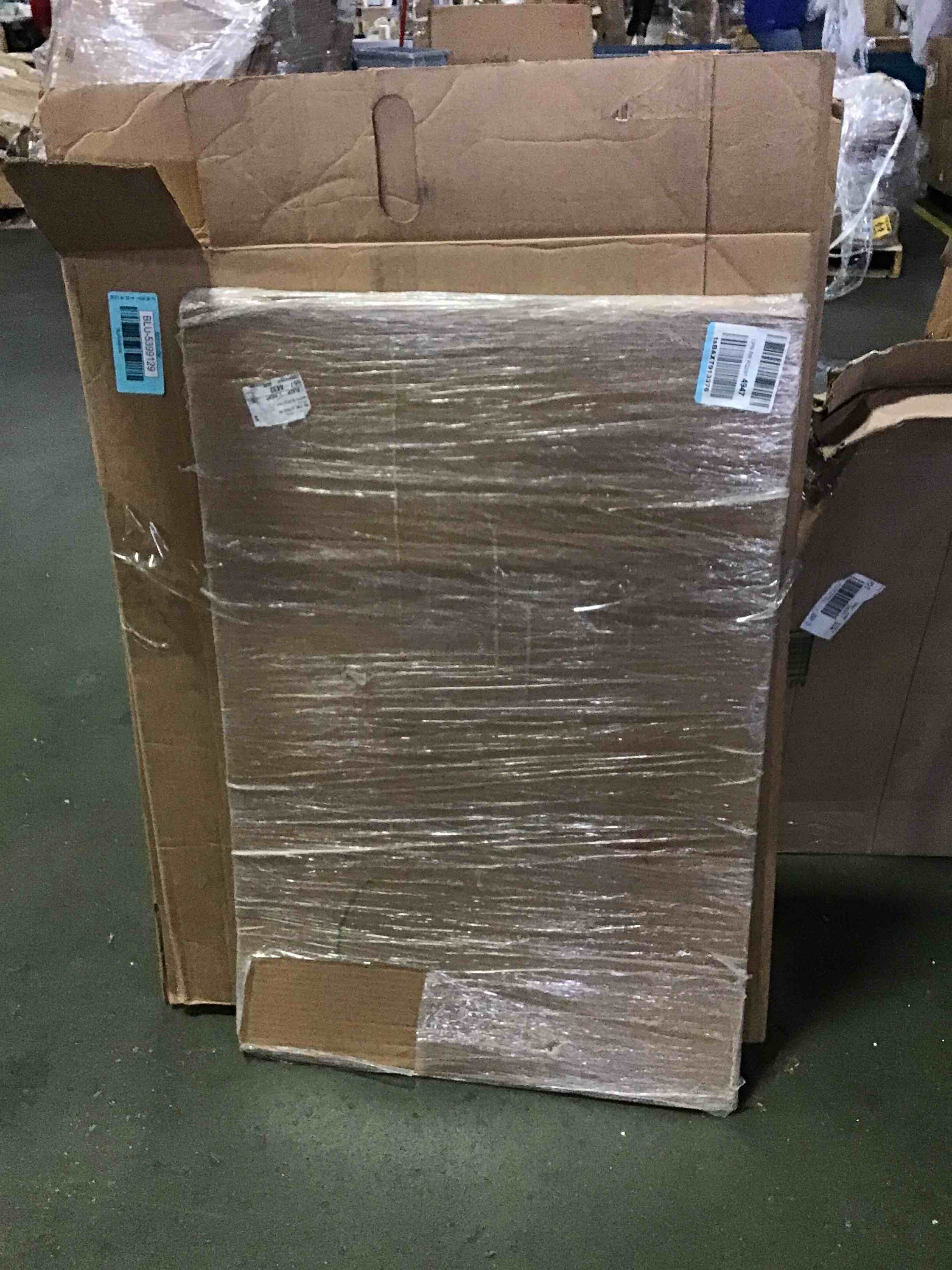 https://s3.amazonaws.com/lotting-images-prod/bidfta/BLU5399129_1694116739819.jpeg
