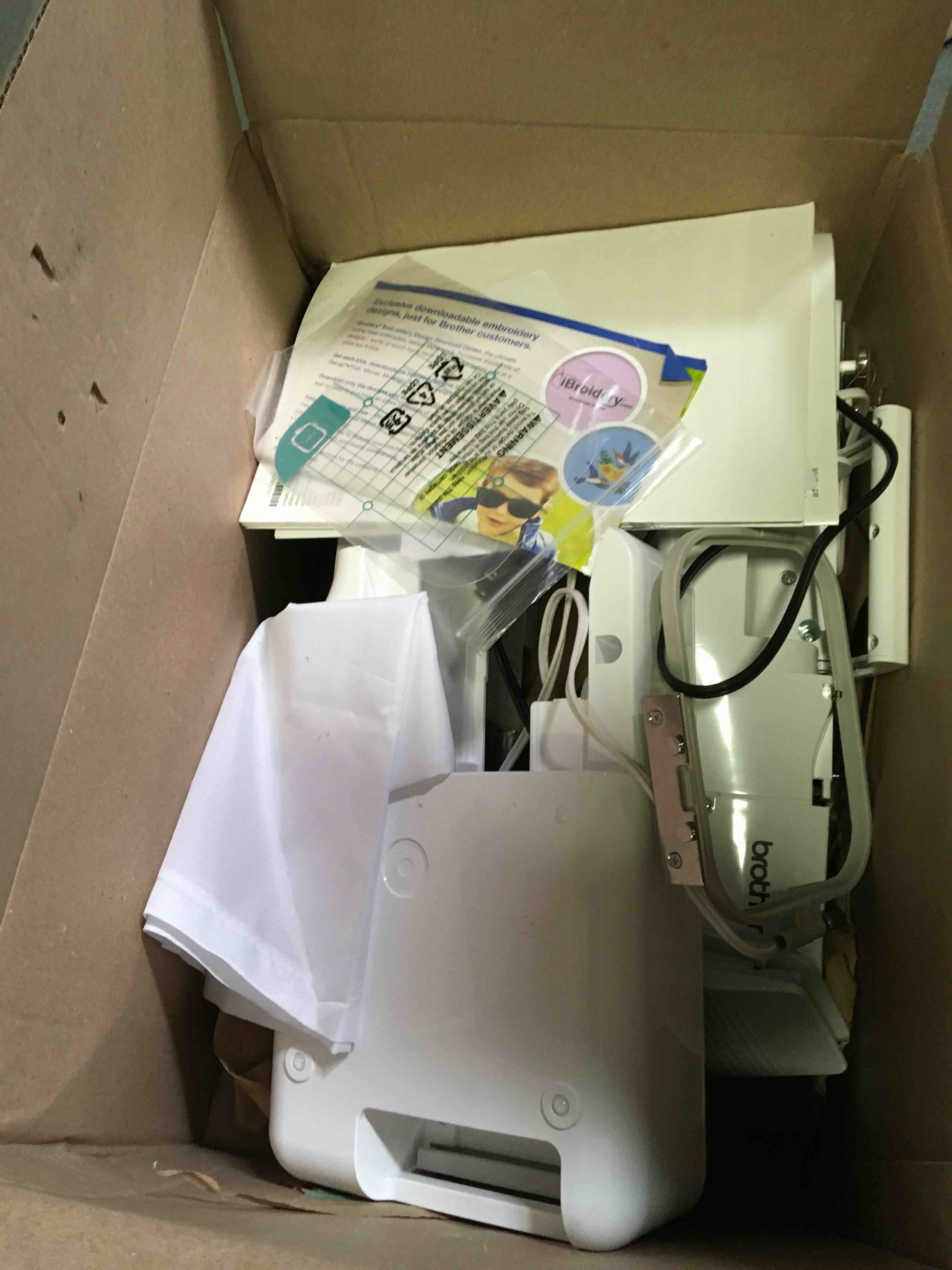 https://s3.amazonaws.com/lotting-images-prod/bidfta/BLU5399253_1694202629567.jpeg