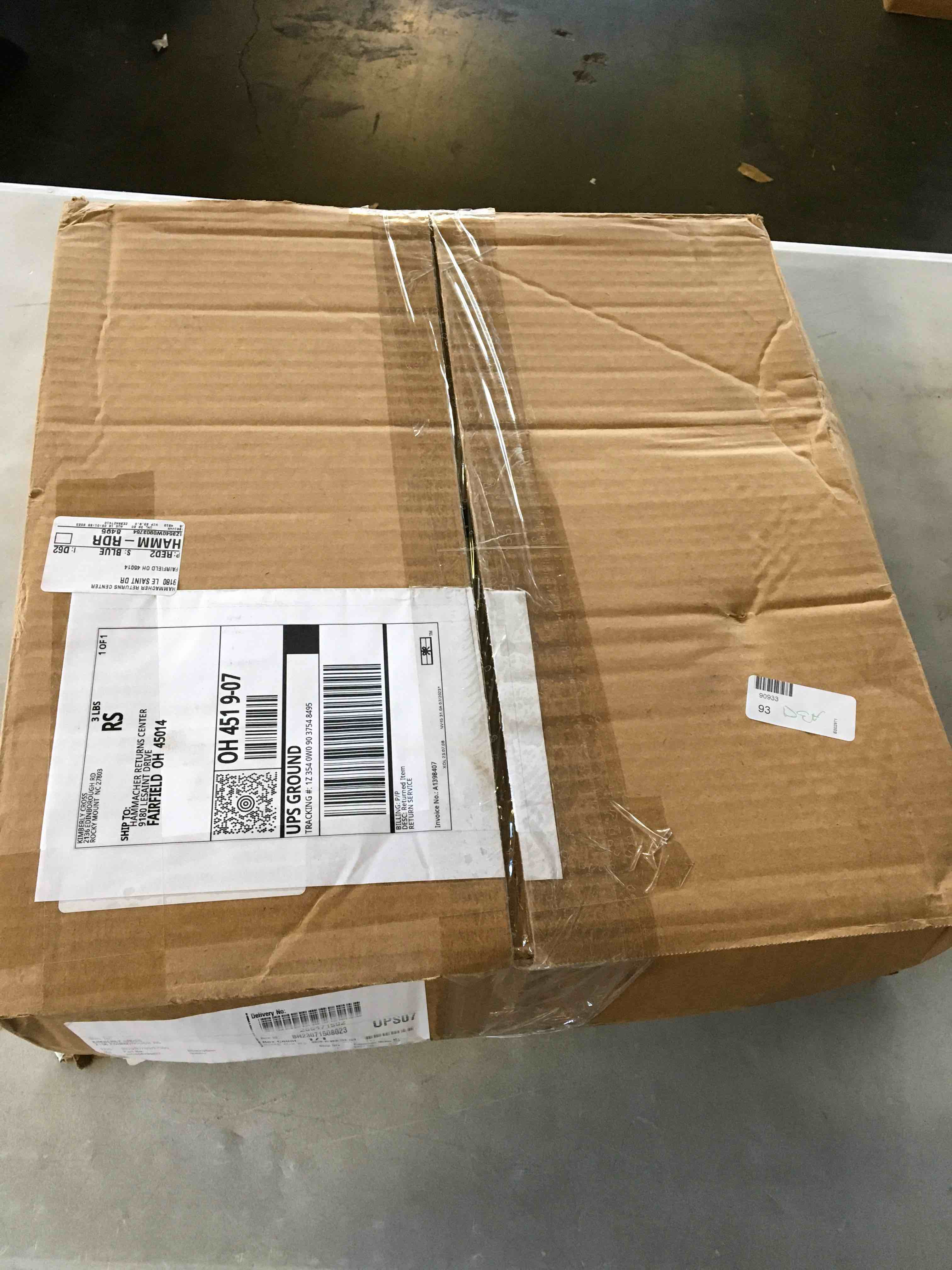 https://s3.amazonaws.com/lotting-images-prod/bidfta/BLU5399692_1694625553391.jpeg