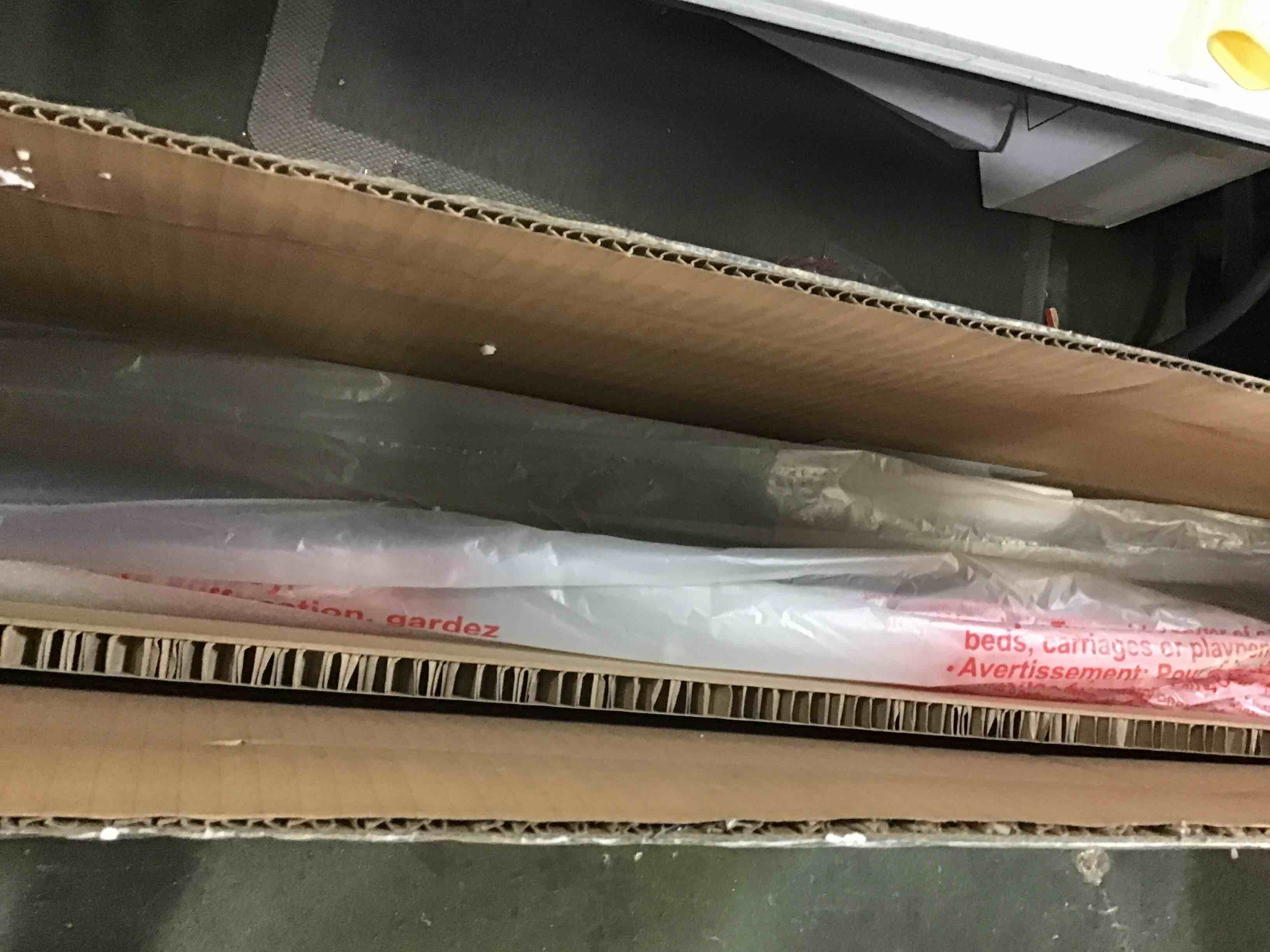 https://s3.amazonaws.com/lotting-images-prod/bidfta/BLU5400455_1694012266984.jpeg
