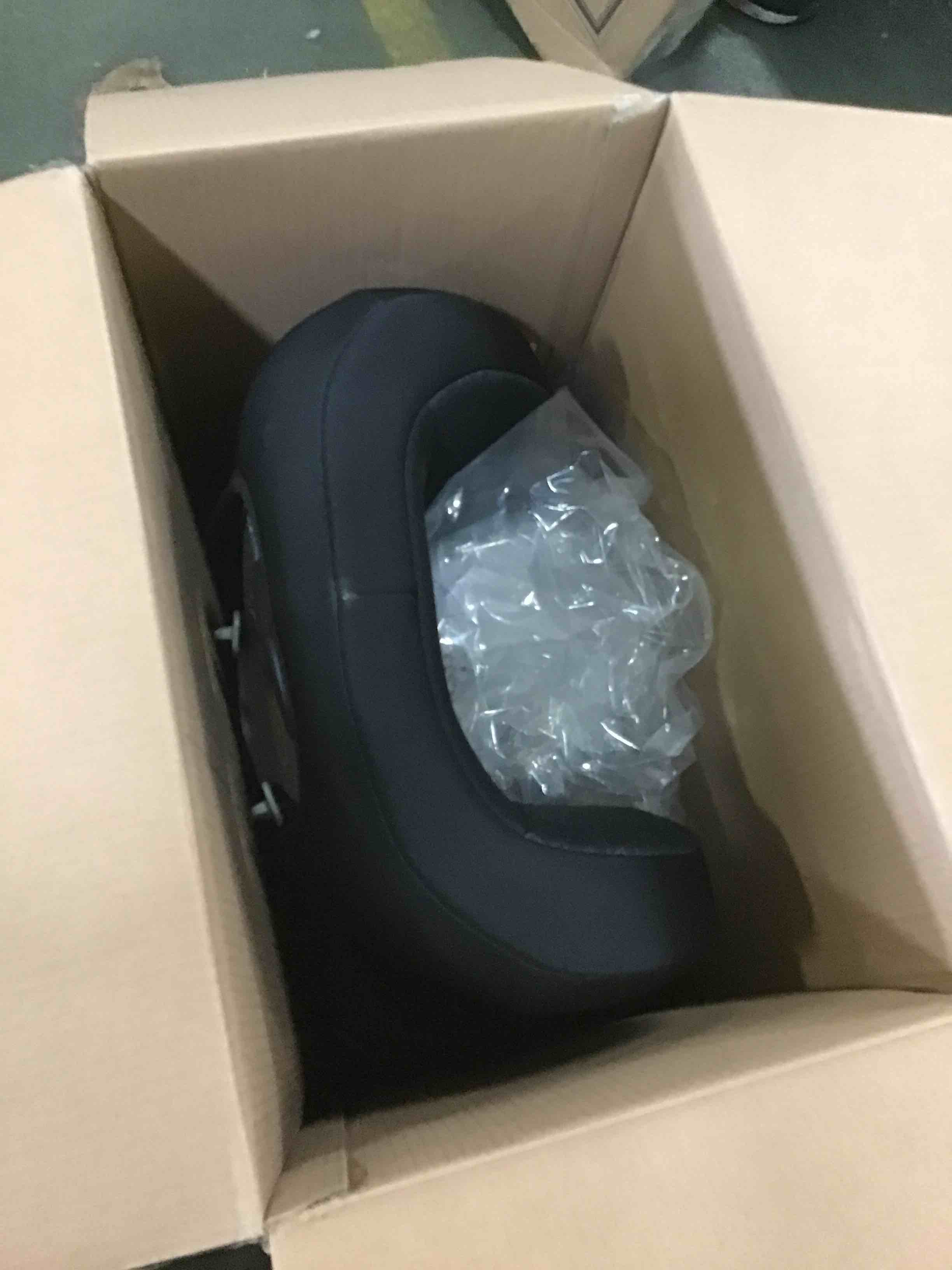 https://s3.amazonaws.com/lotting-images-prod/bidfta/BLU5400559_1694030361618.jpeg